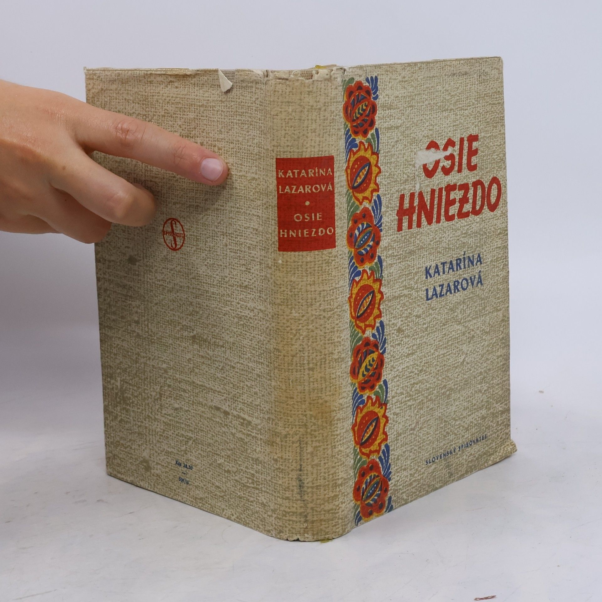 Katarína Lazarová Osie hniezdo