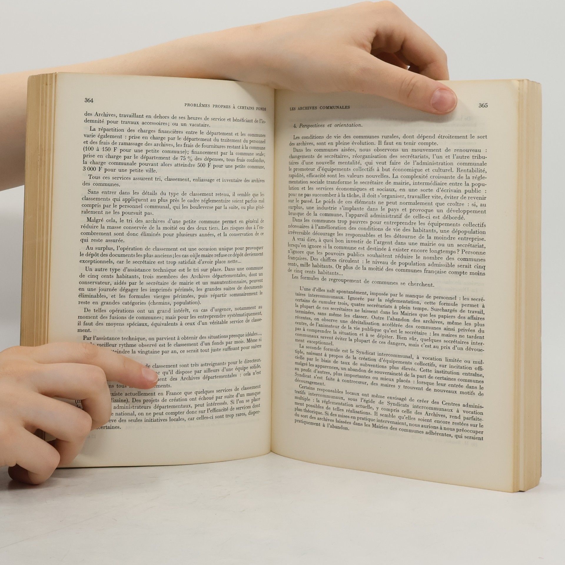 Autores varios Manuel d'archivistique: théorie et pratique des archives publiques en France