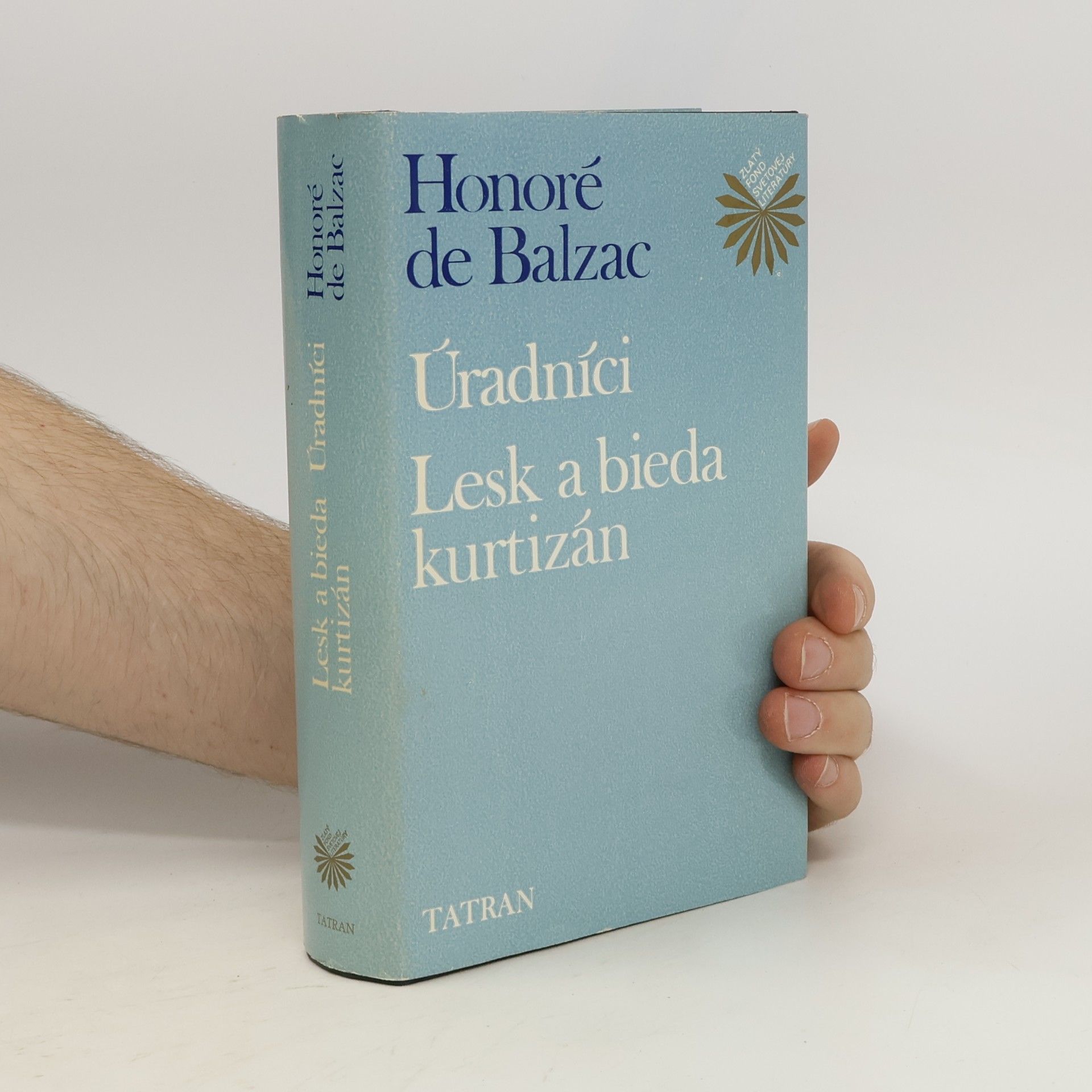 Úradníci. Lesk a bieda kurtizán
