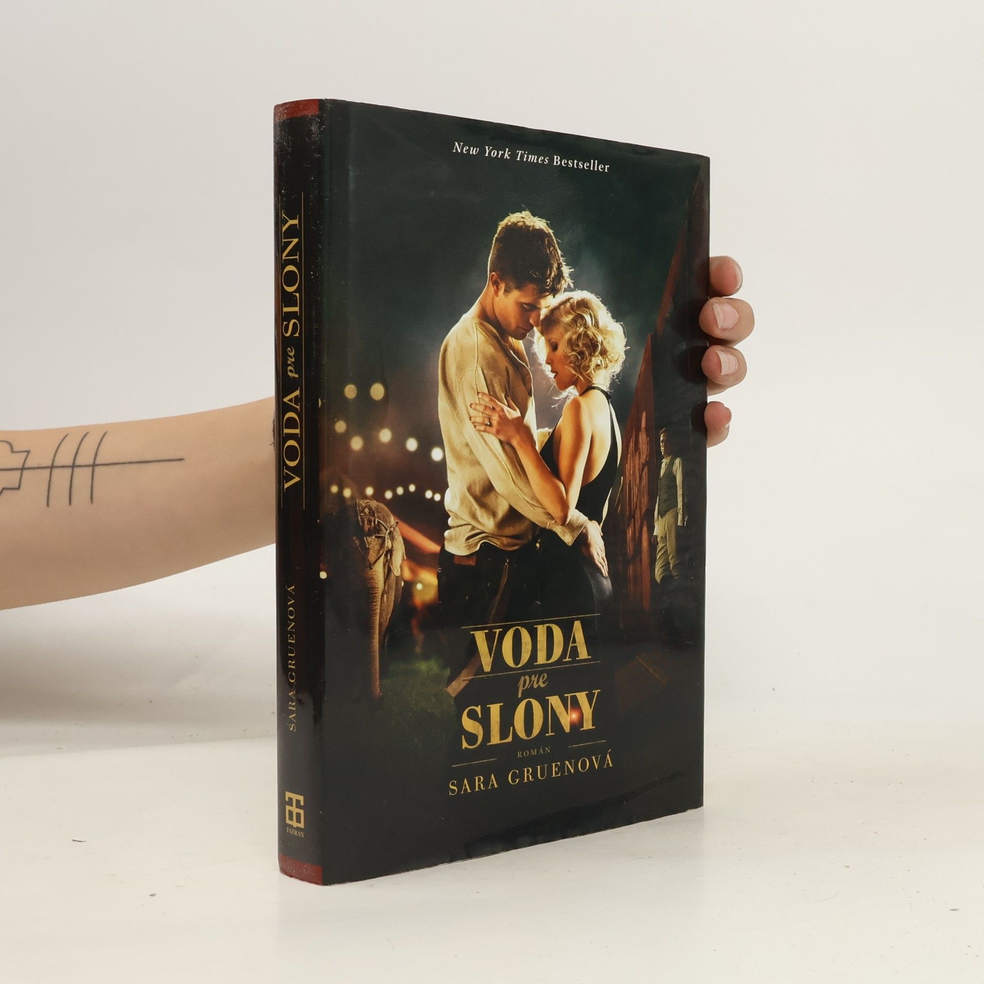 Sara Gruen Voda pre slony