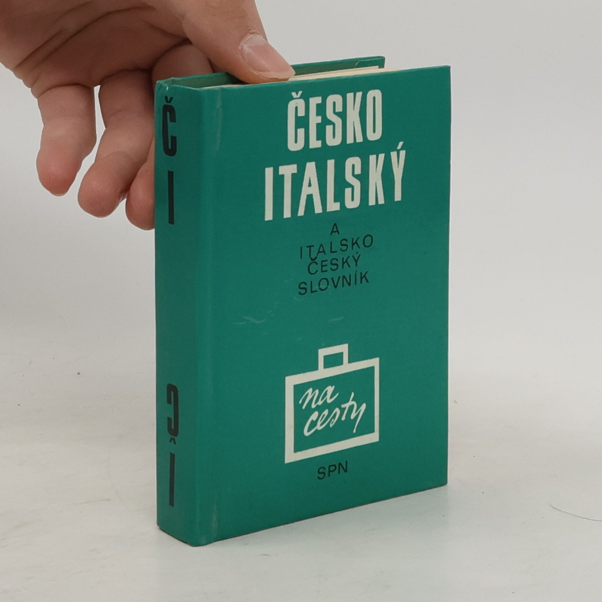 Hana Benešová Česko-italský a italsko-český slovník na cesty