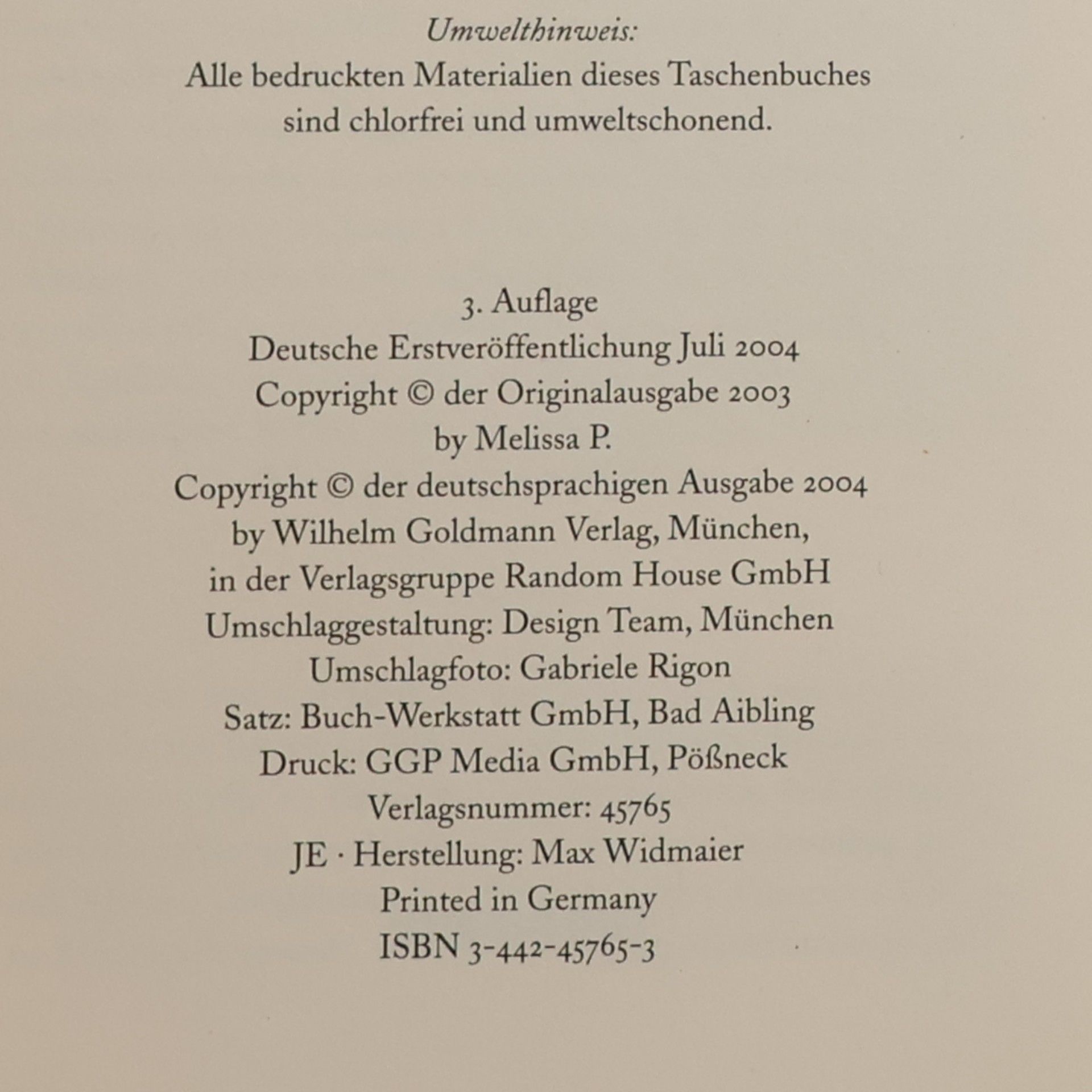 Melissa Panarello Mit geschlossenen Augen