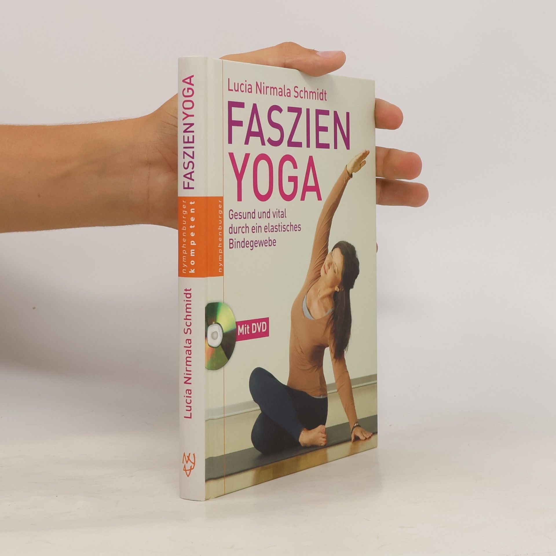 Lucia Nirmala Schmidt Faszien-Yoga