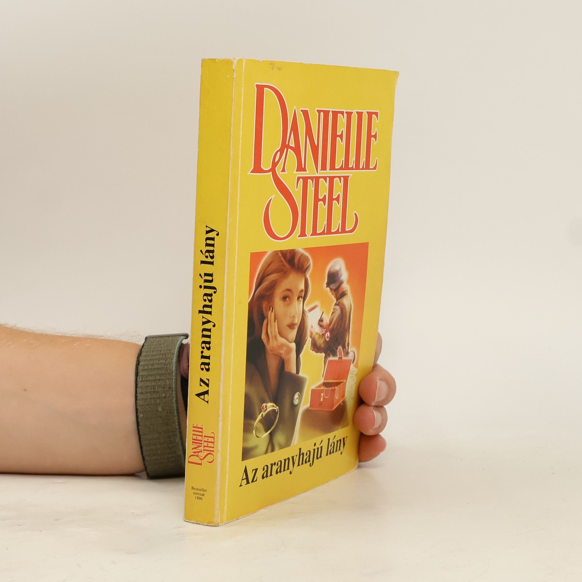 Danielle Steel Az Aranyhaju Lany