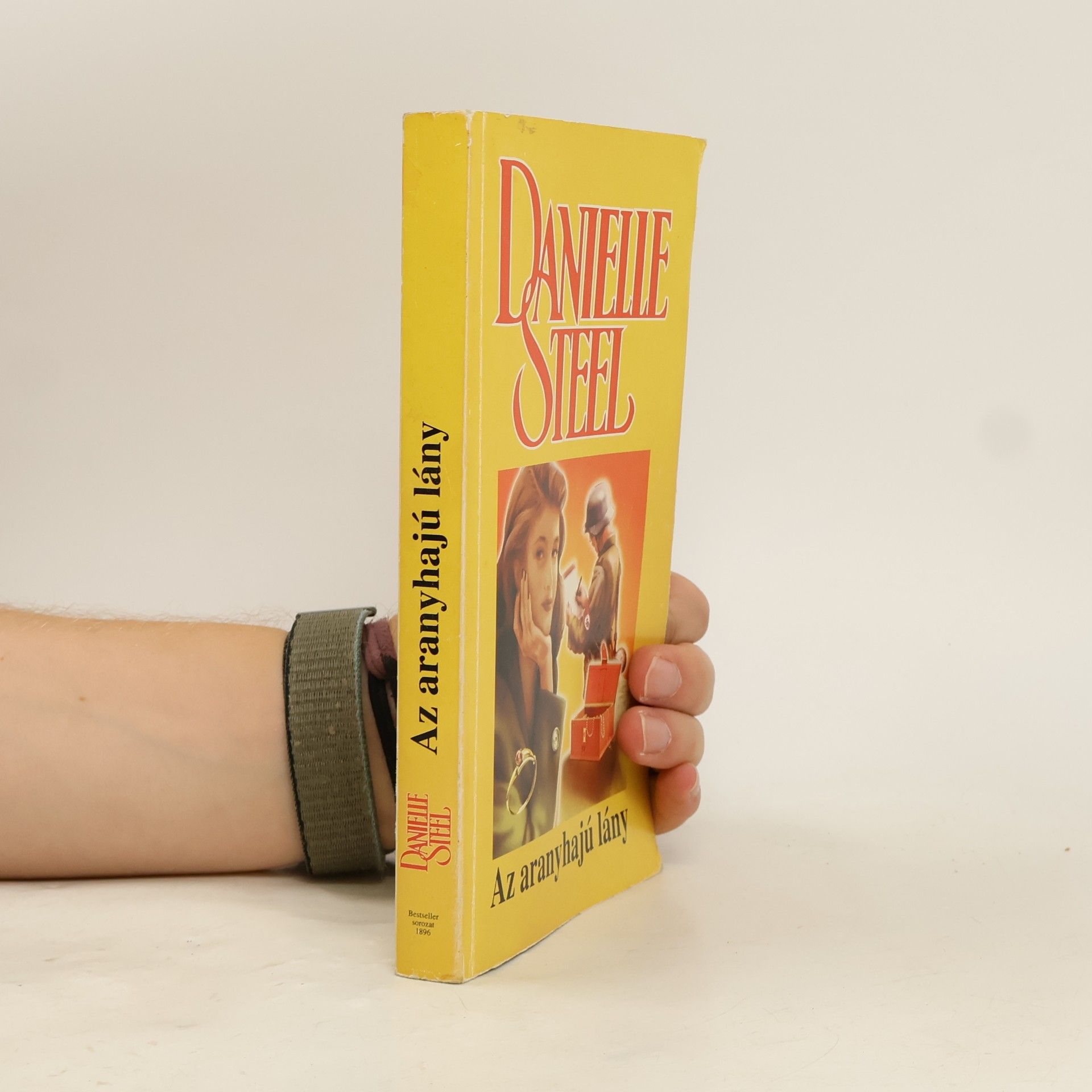 Danielle Steel Az Aranyhaju Lany