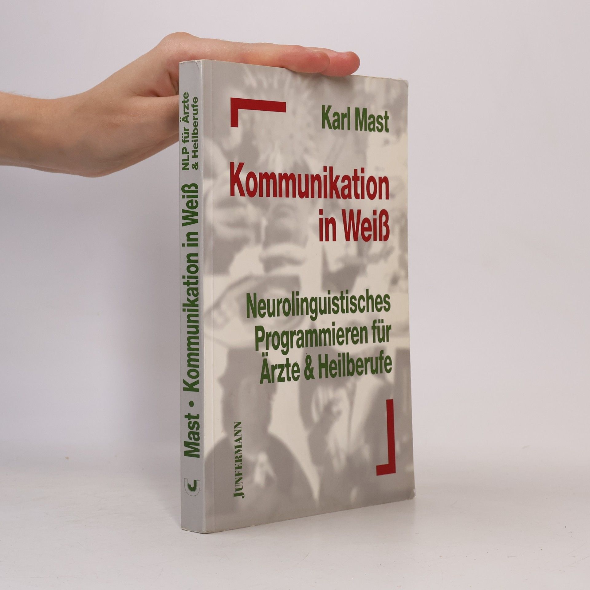 Karl Mast Kommunikation in Weiss
