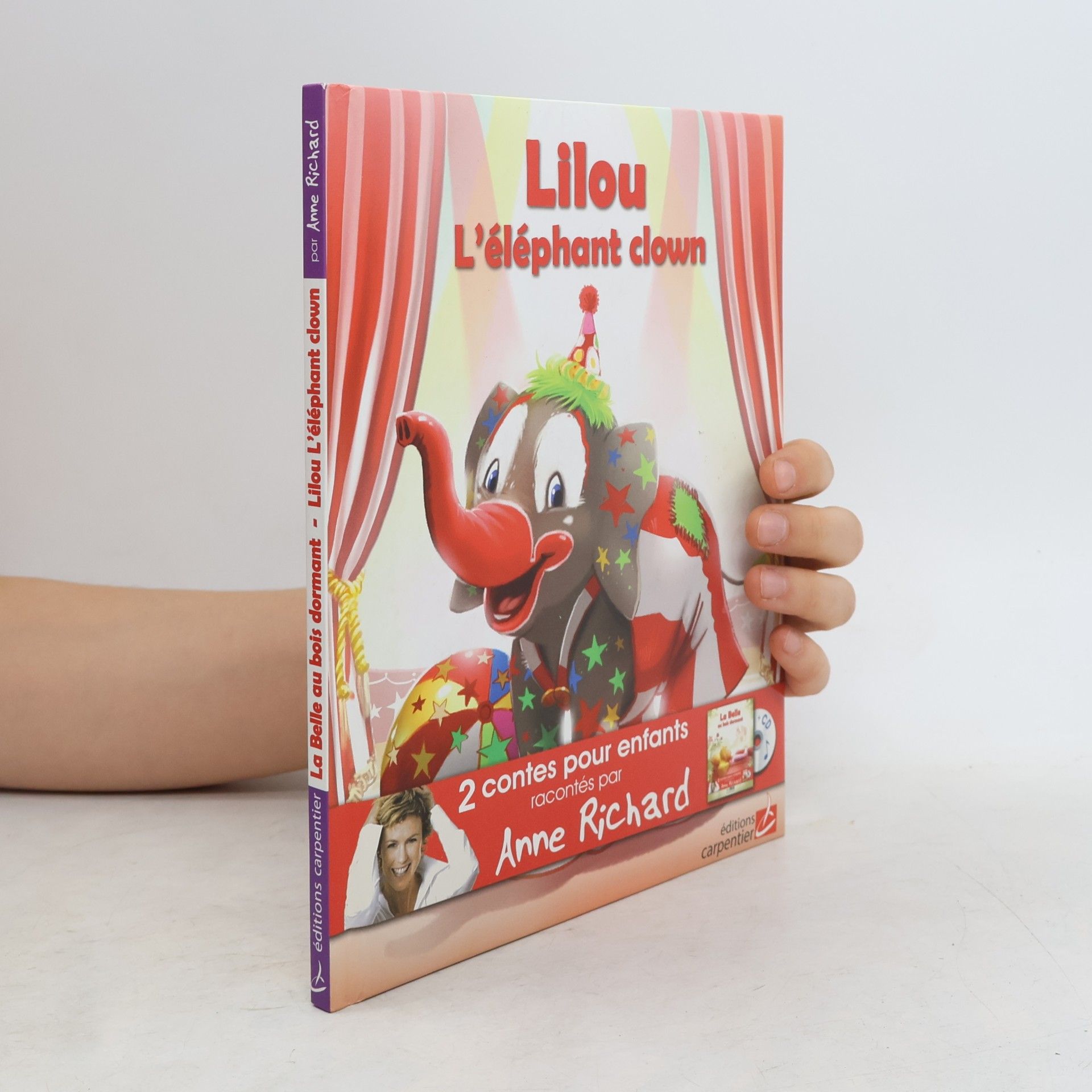 Lilou, l'éléphant clown ; La Belle au bois dormant