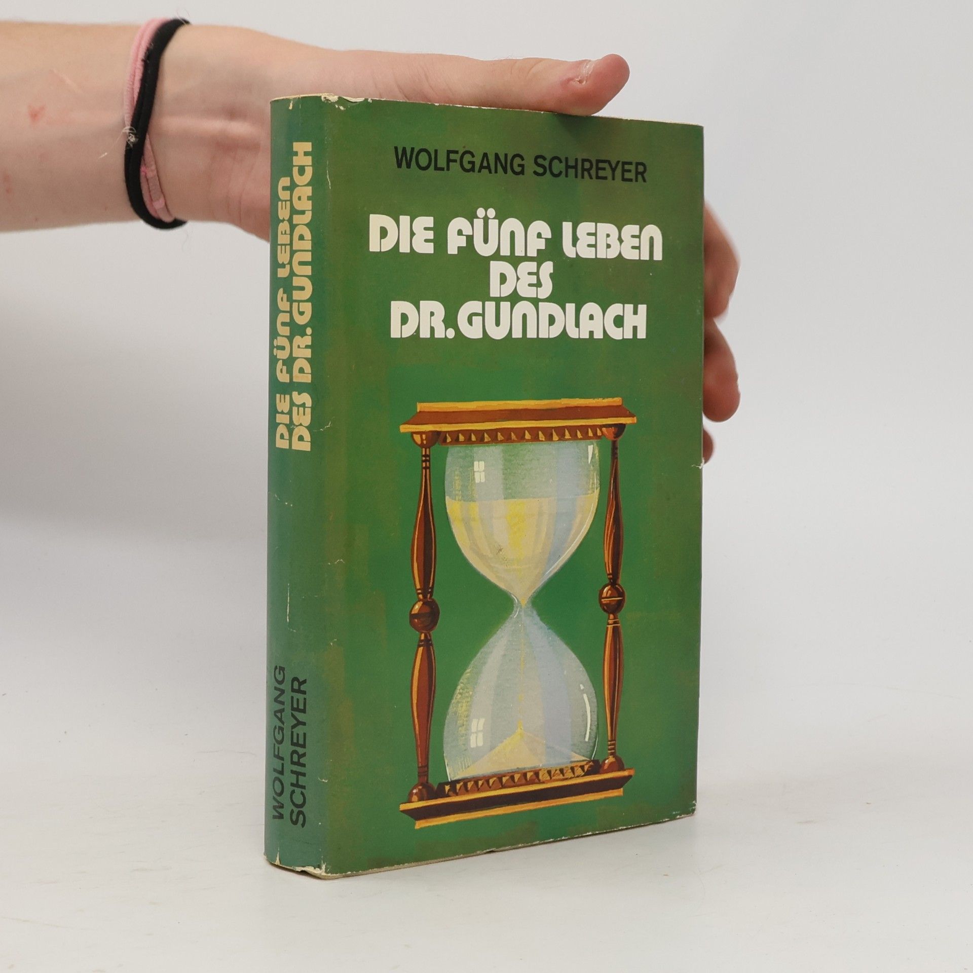 Die fünf Leben des Dr. Gundlach. Roman