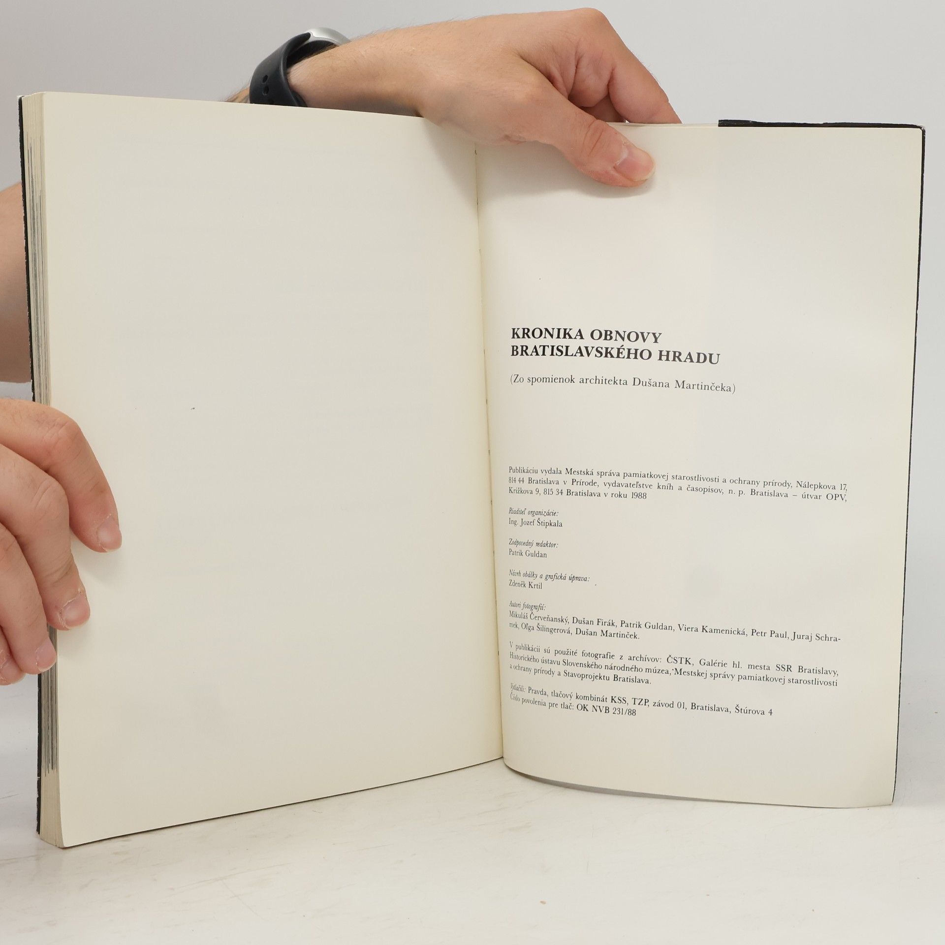 Dušan Martinček Kronika obnovy Bratislavského hradu: 1953-1979