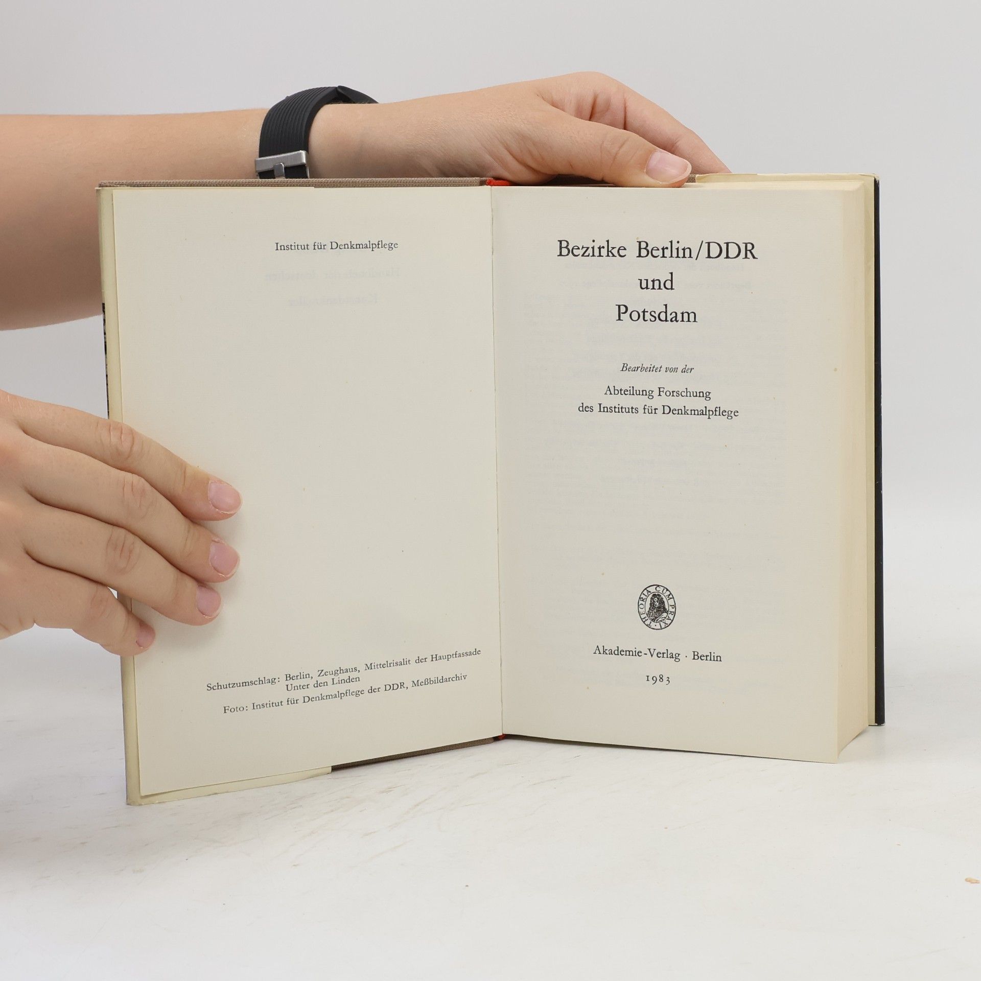 Georg Dehio Handbuch der deutschen Kunstdenkmäler. Bezirke Berlin/DDR und Potsdam