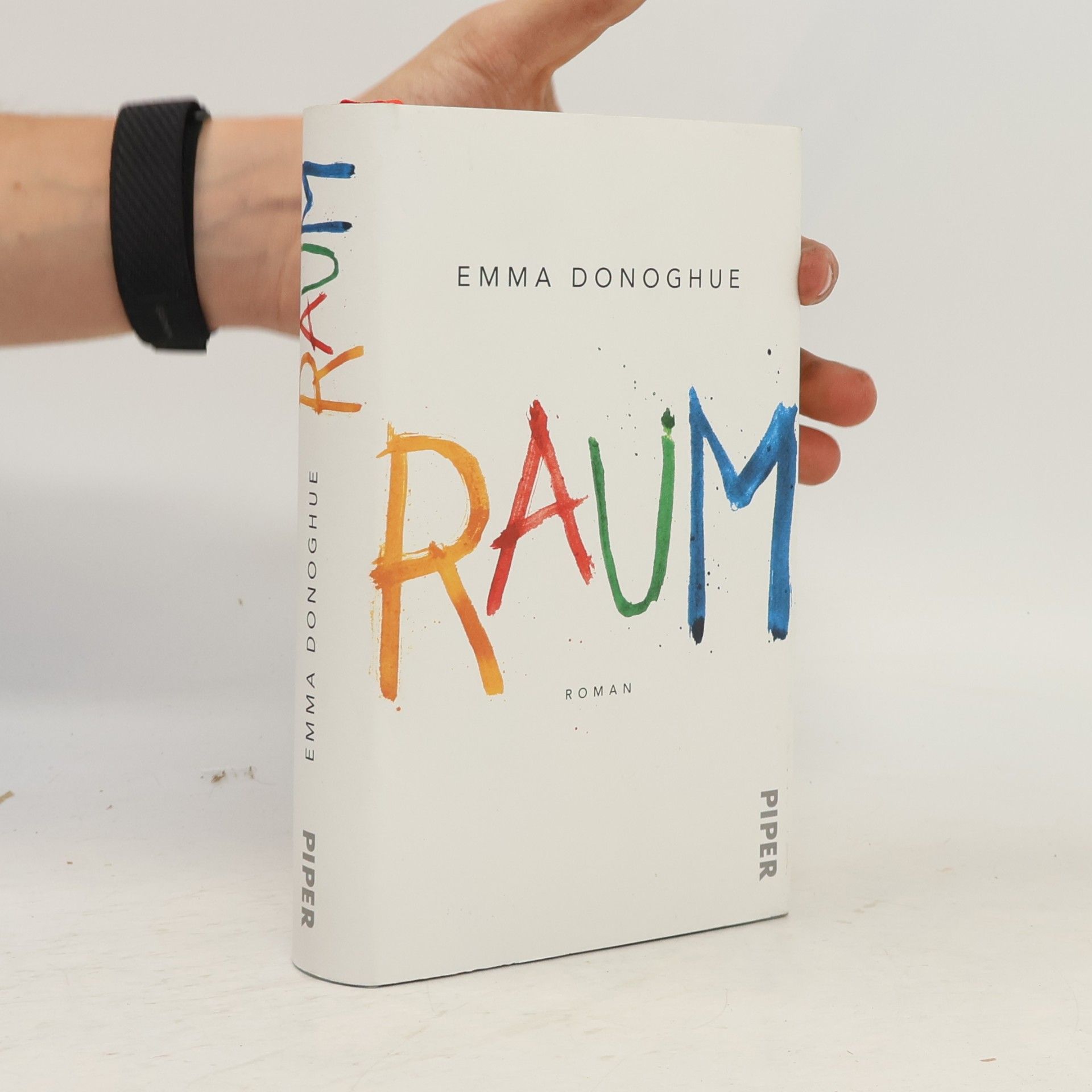 Emma Donoghue Raum