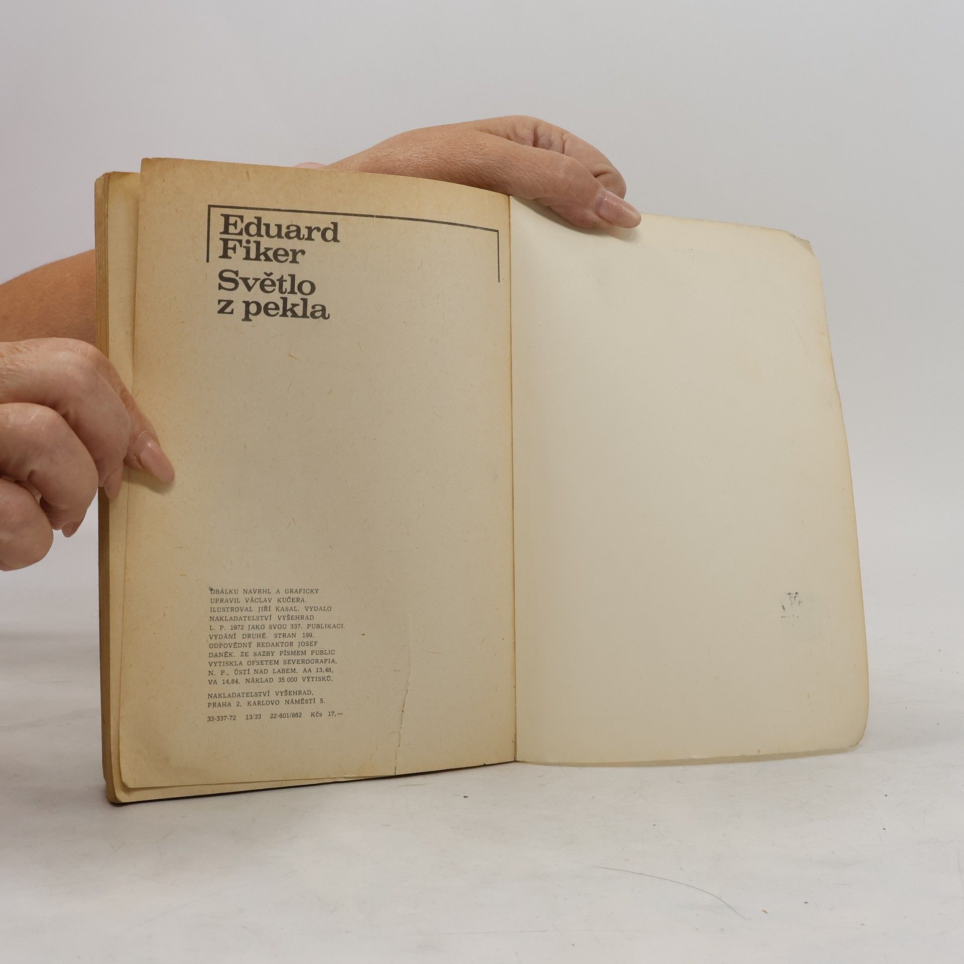 Eduard Fiker Světlo z pekla