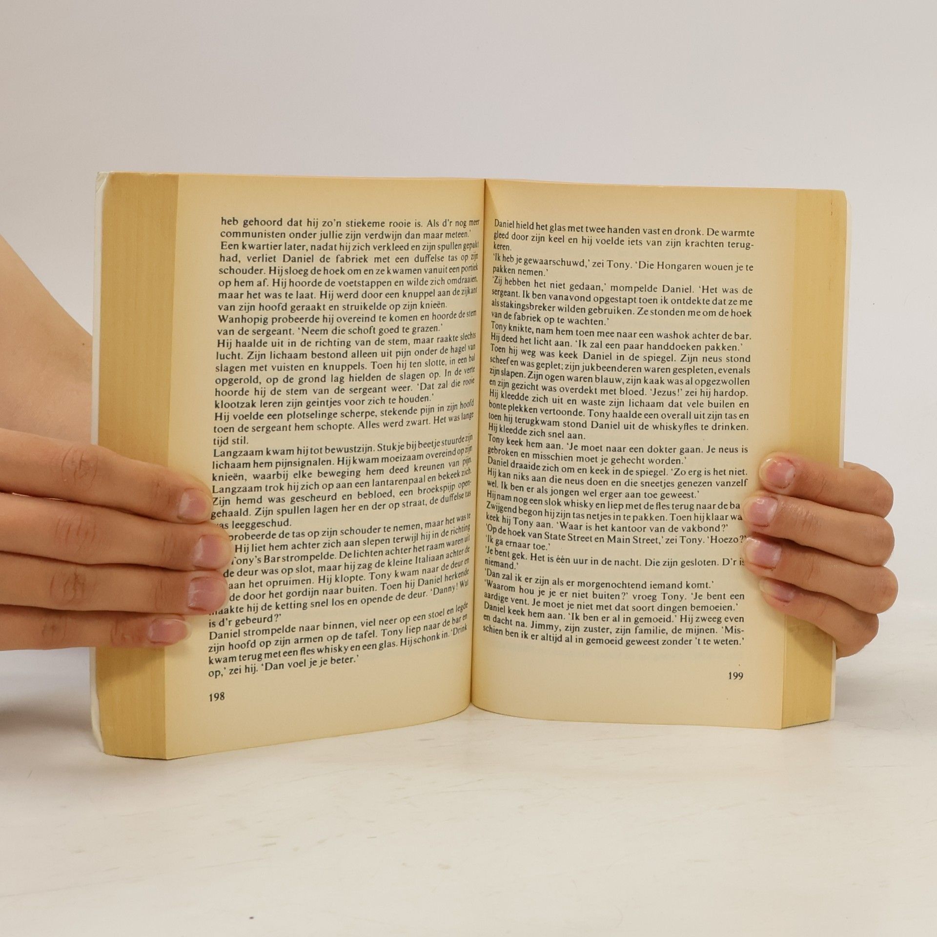 Harold Robbins Parelpockets: De geketenden