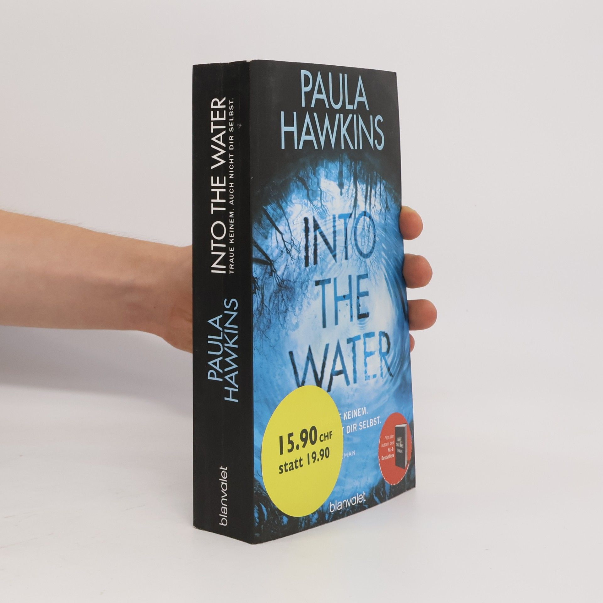 Paula Hawkins Into the Water