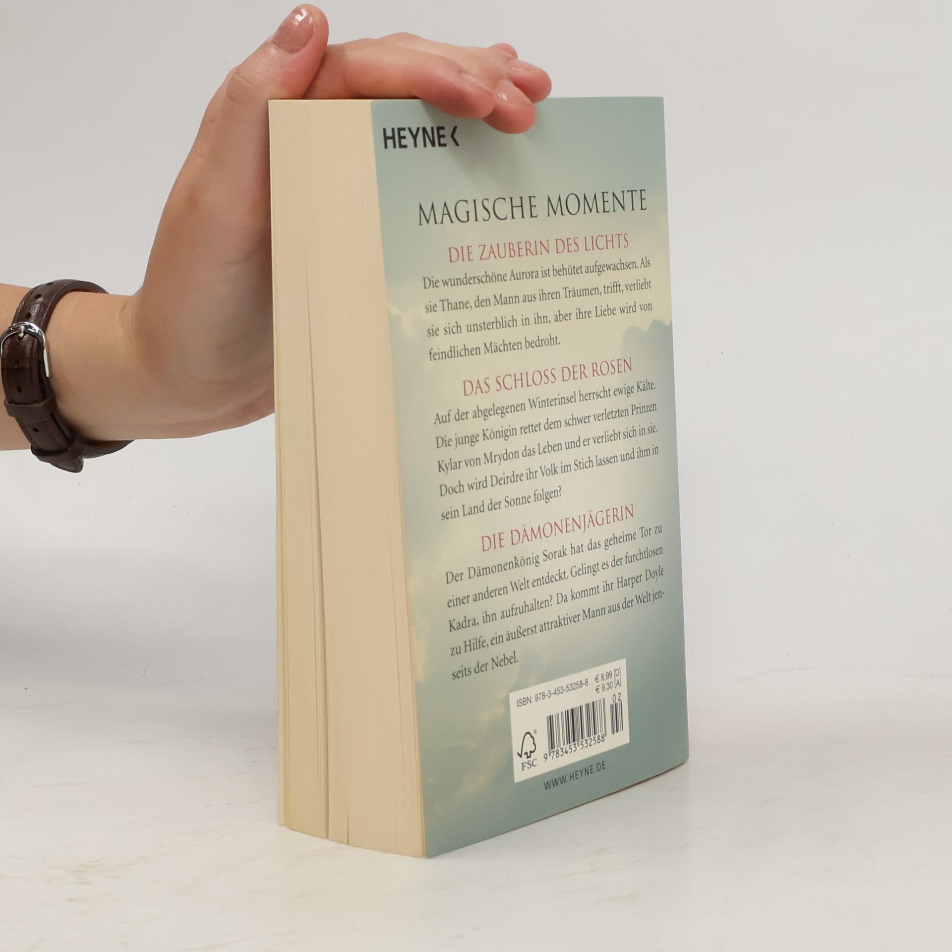 Nora Roberts Königin des Lichts : drei Romane in einem Band