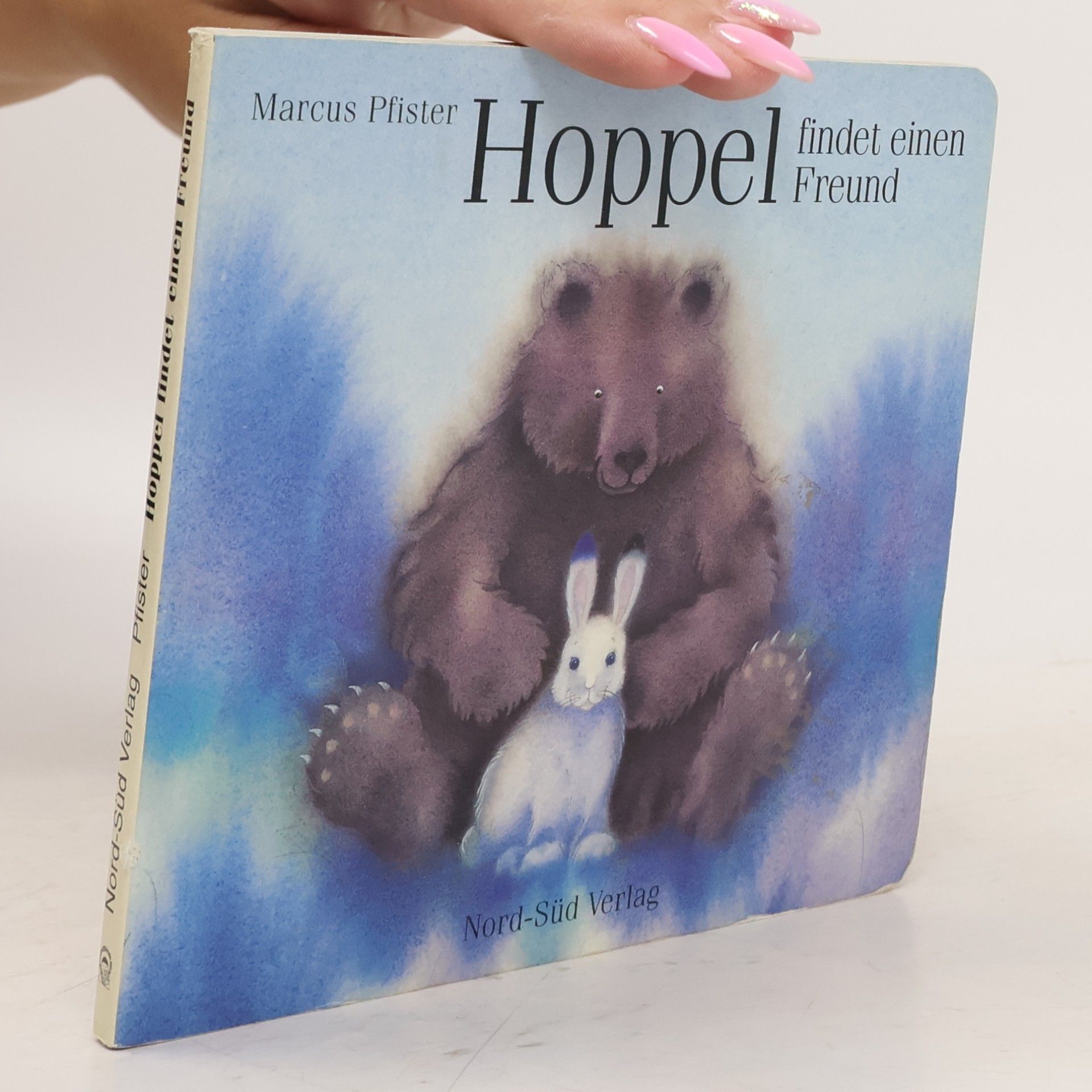 Marcus Pfister Hoppel findet einen Freund