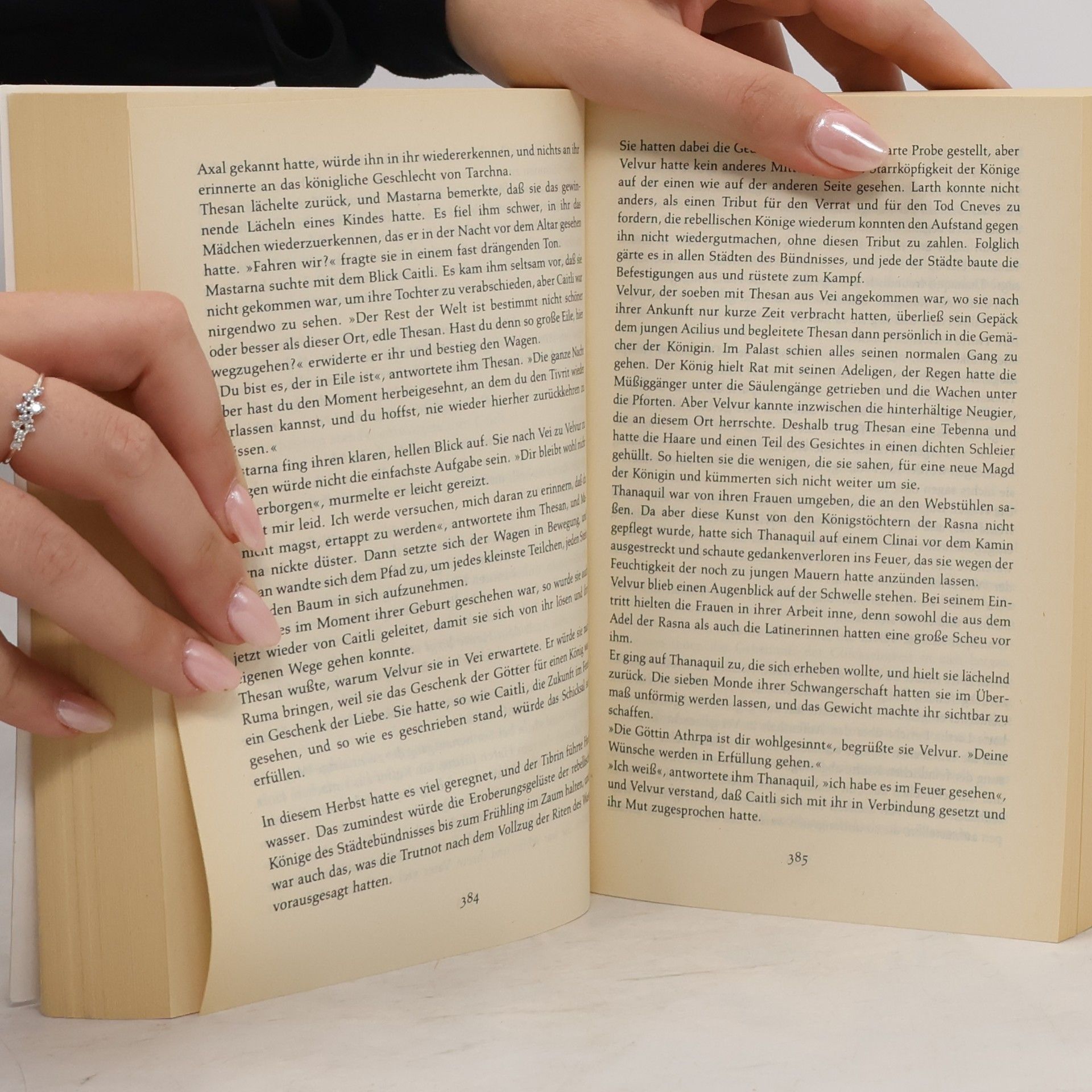 Mariangela Cerrino Die Seherin der Etrusker