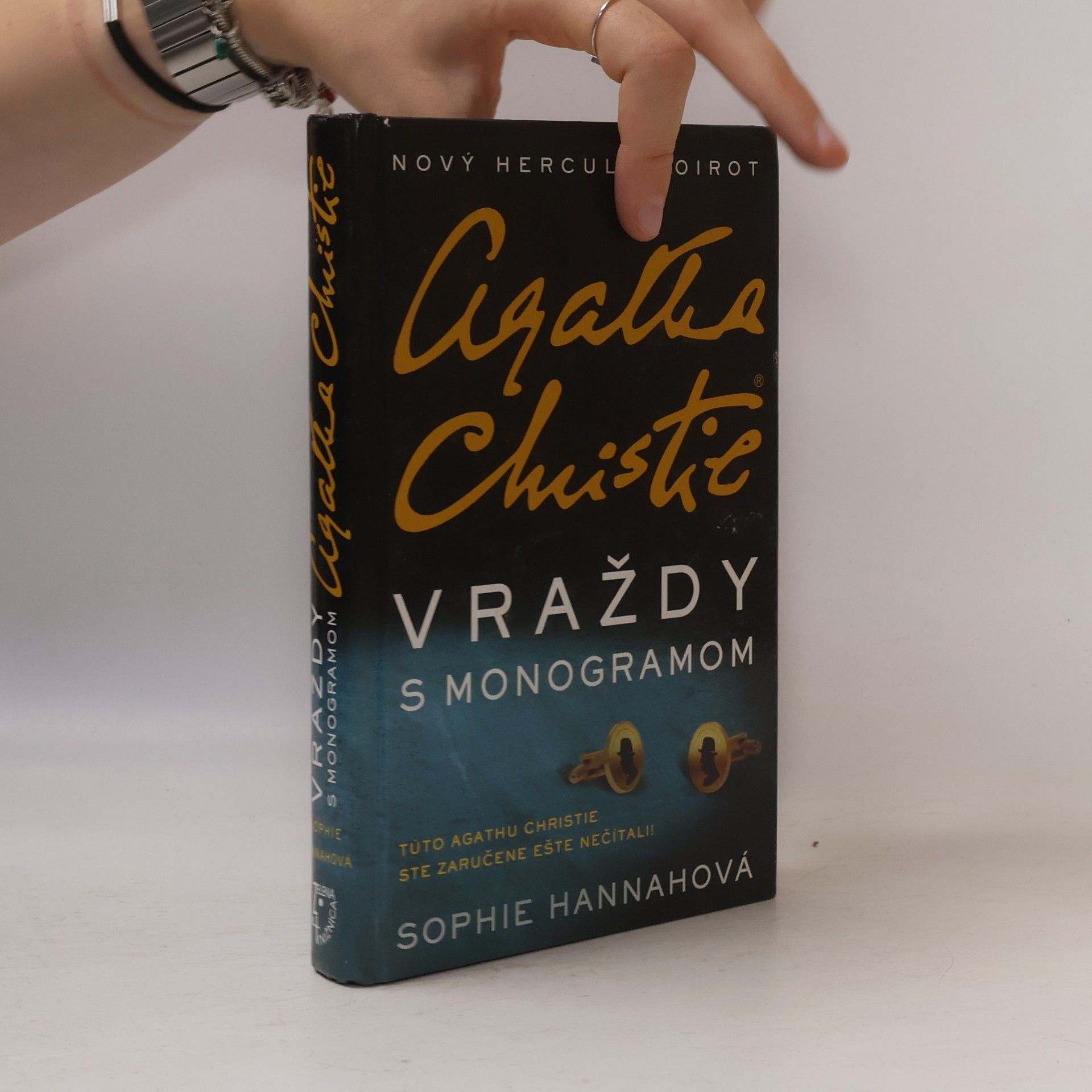 Sophie Hannah Vraždy s monogramom