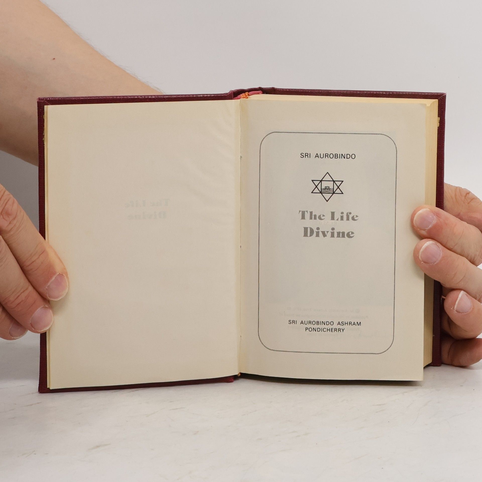 Šrí Aurobindo The Live Divine