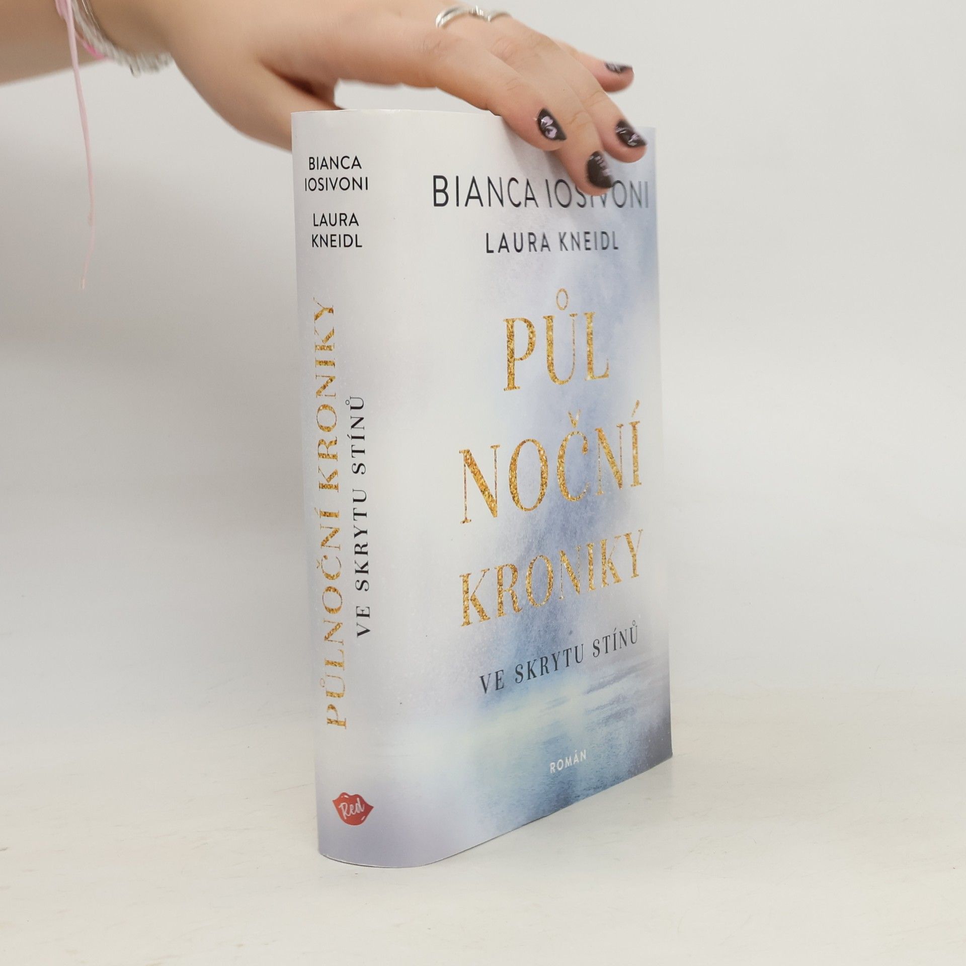 Bianca Iosivoni Ve skrytu stínů