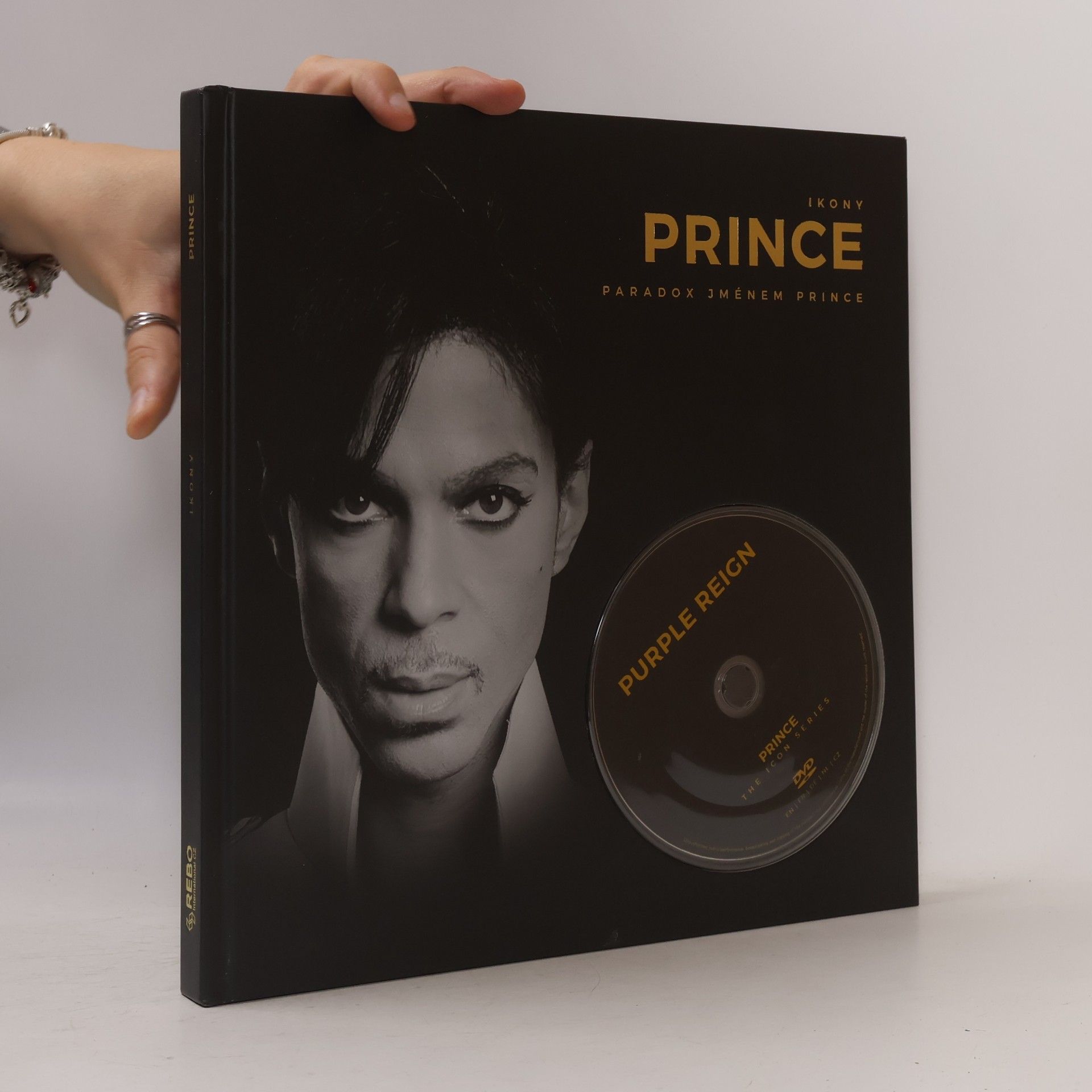 Glenda Nevill Prince: paradox jménem Prince
