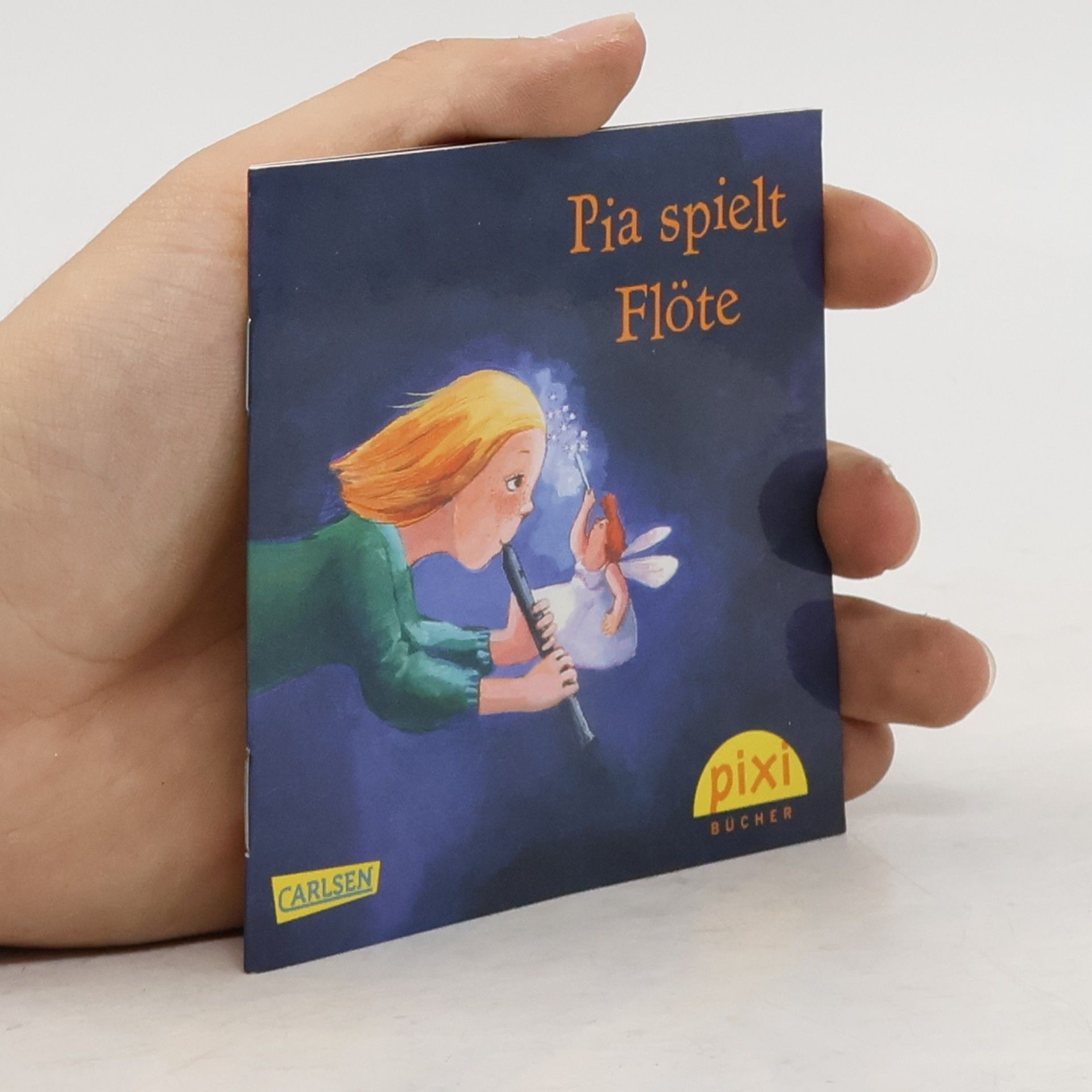 Autorenkollektiv Pia spielt Flöte