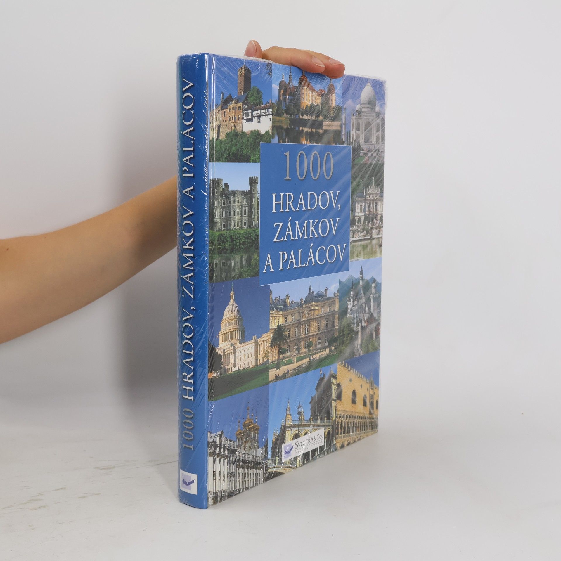 Kolektiv autorů 1000 hradov, zámkov a palácov