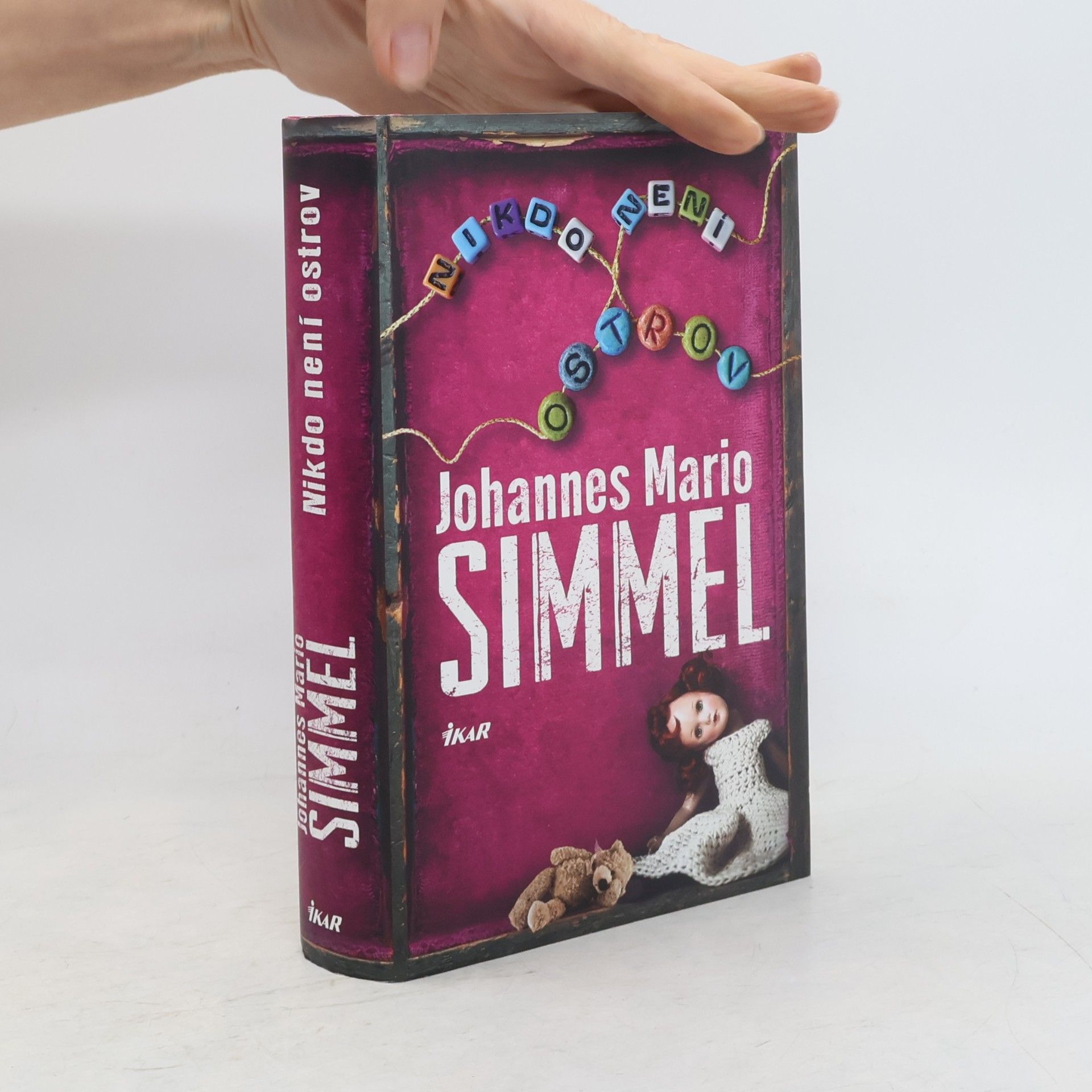 Johannes Mario Simmel Nikdo není ostrov