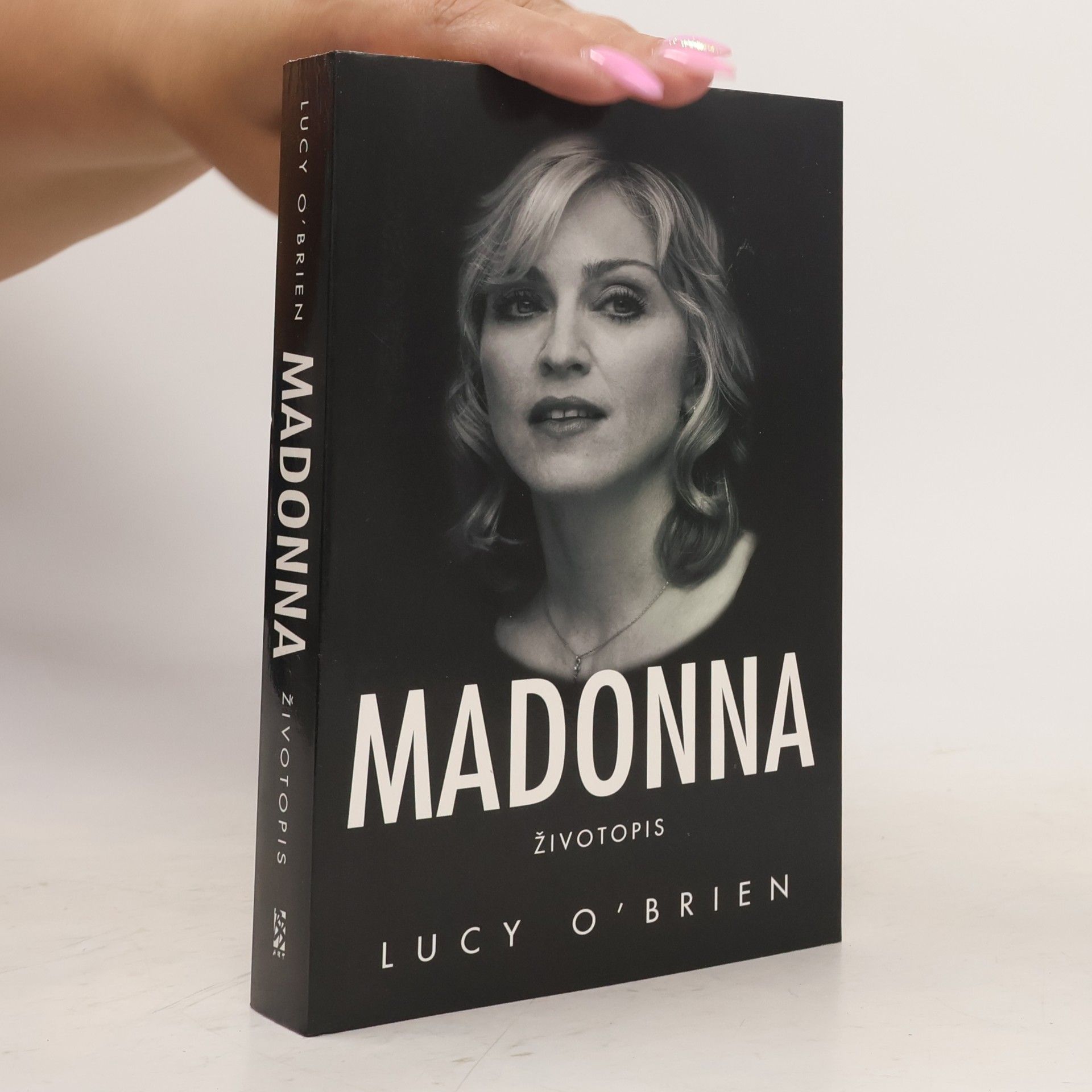 Lucy OBrien Madonna : životopis