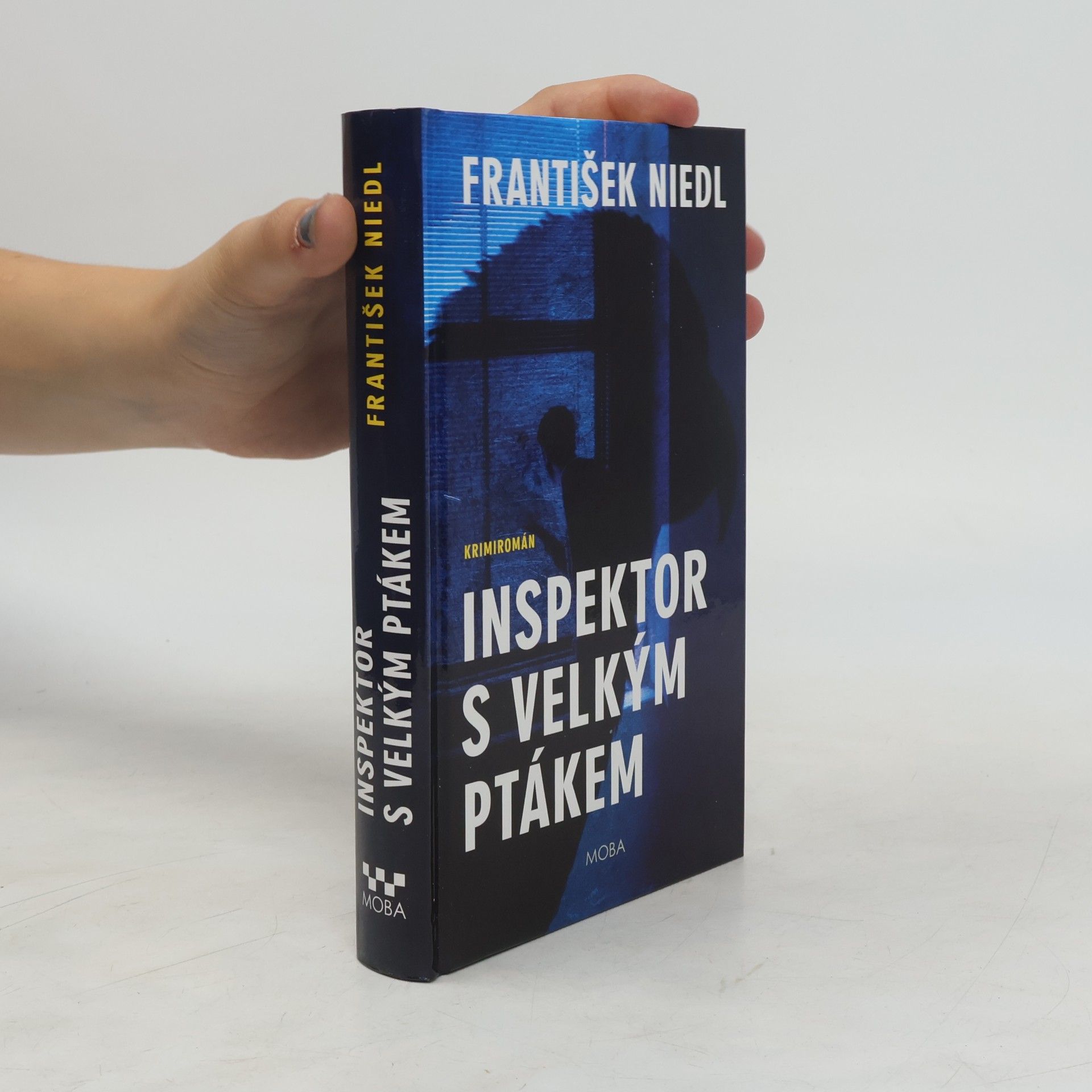 František Niedl Inspektor s velkým ptákem