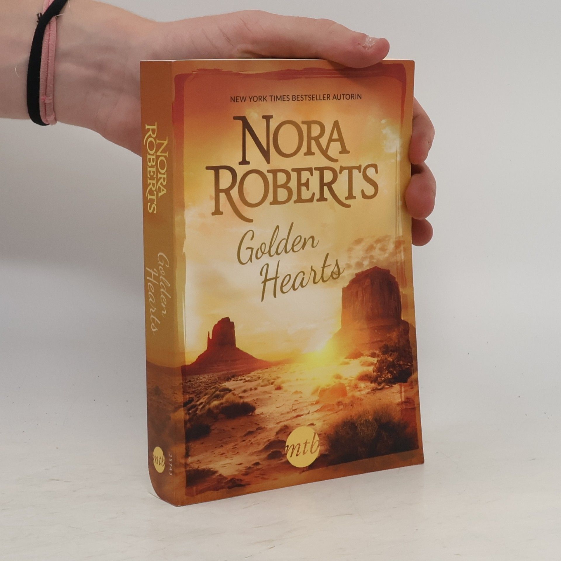 Nora Roberts Golden hearts