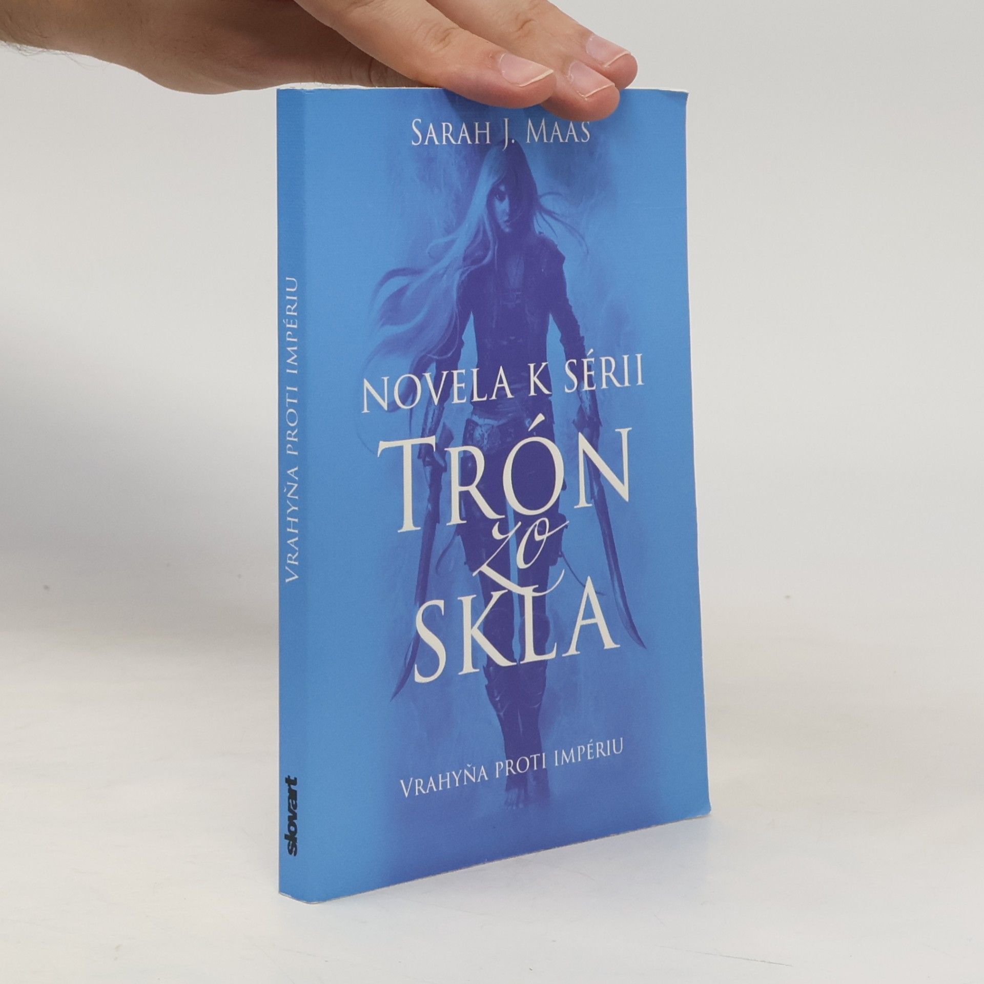 Sarah J. Maas Vrahyňa proti impériu