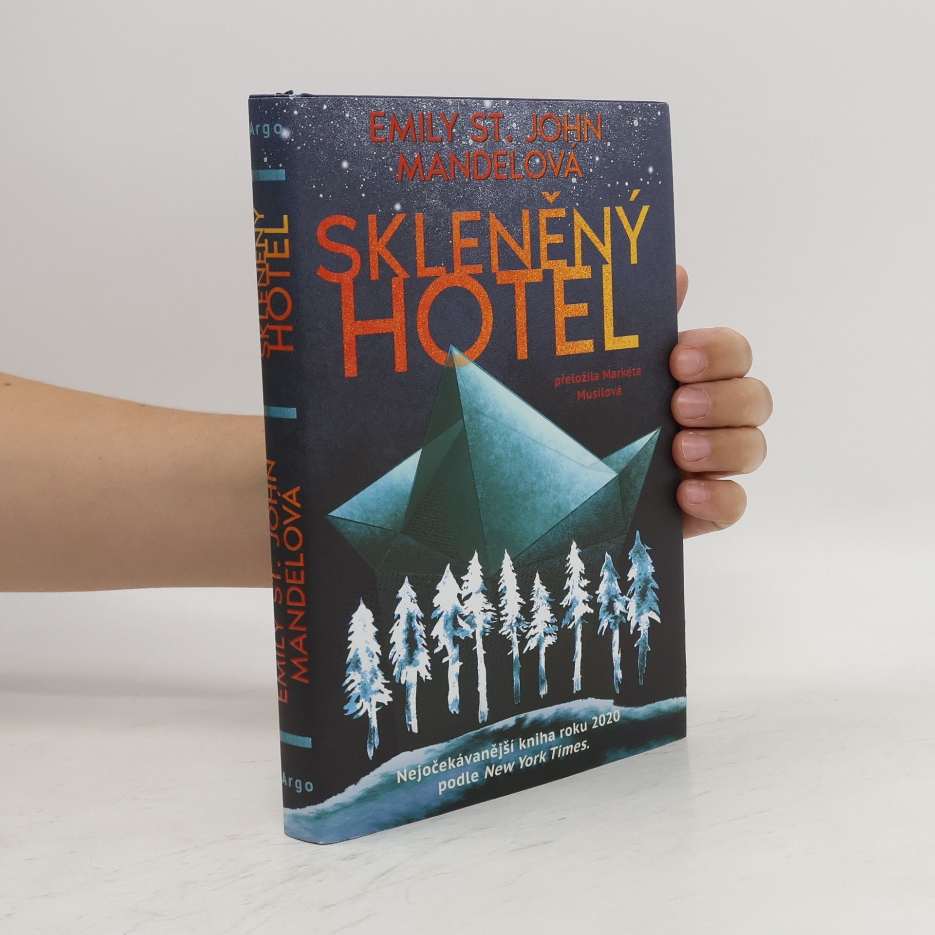 Emily St. John Mandel Skleněný hotel