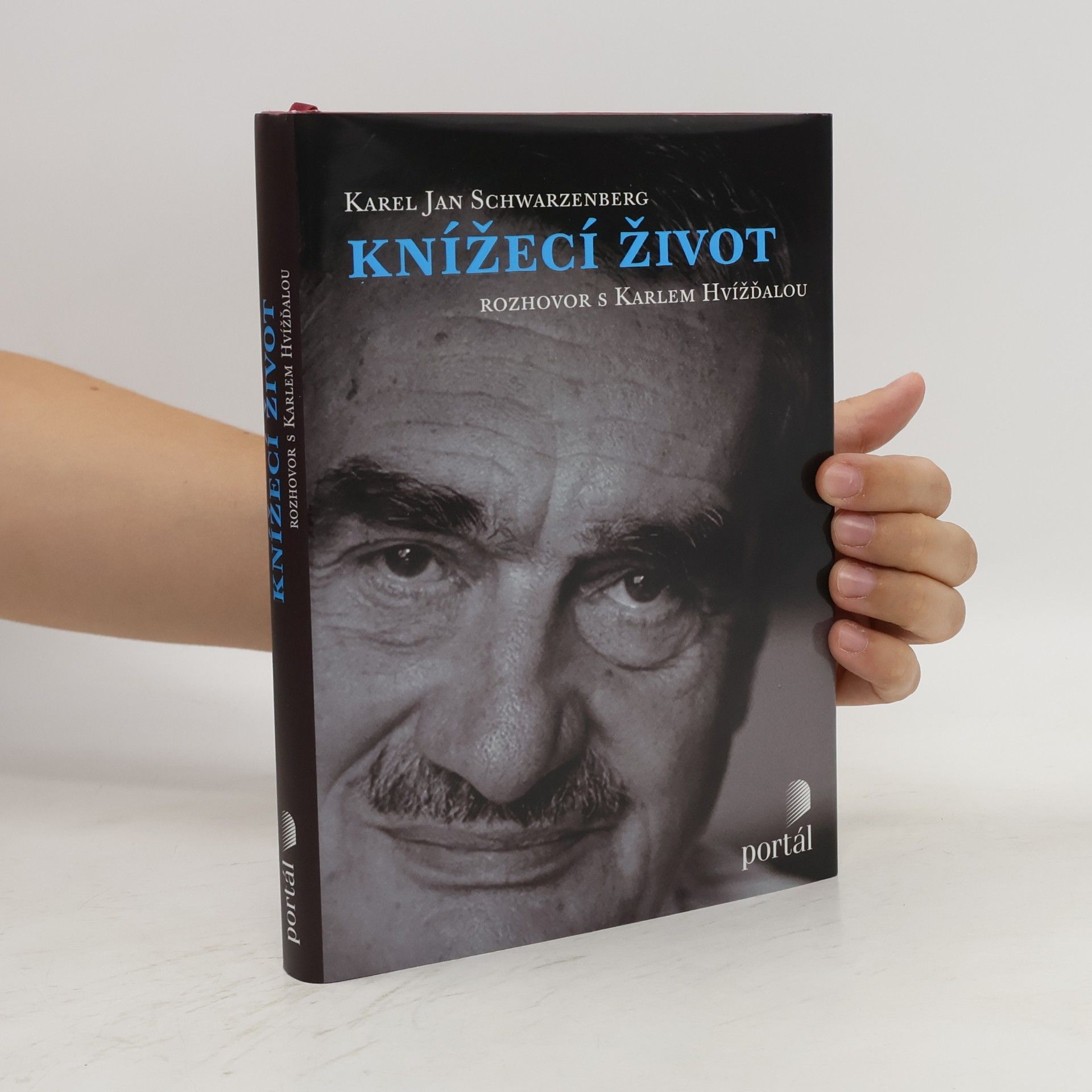 Karel Hvížďala Knížecí život