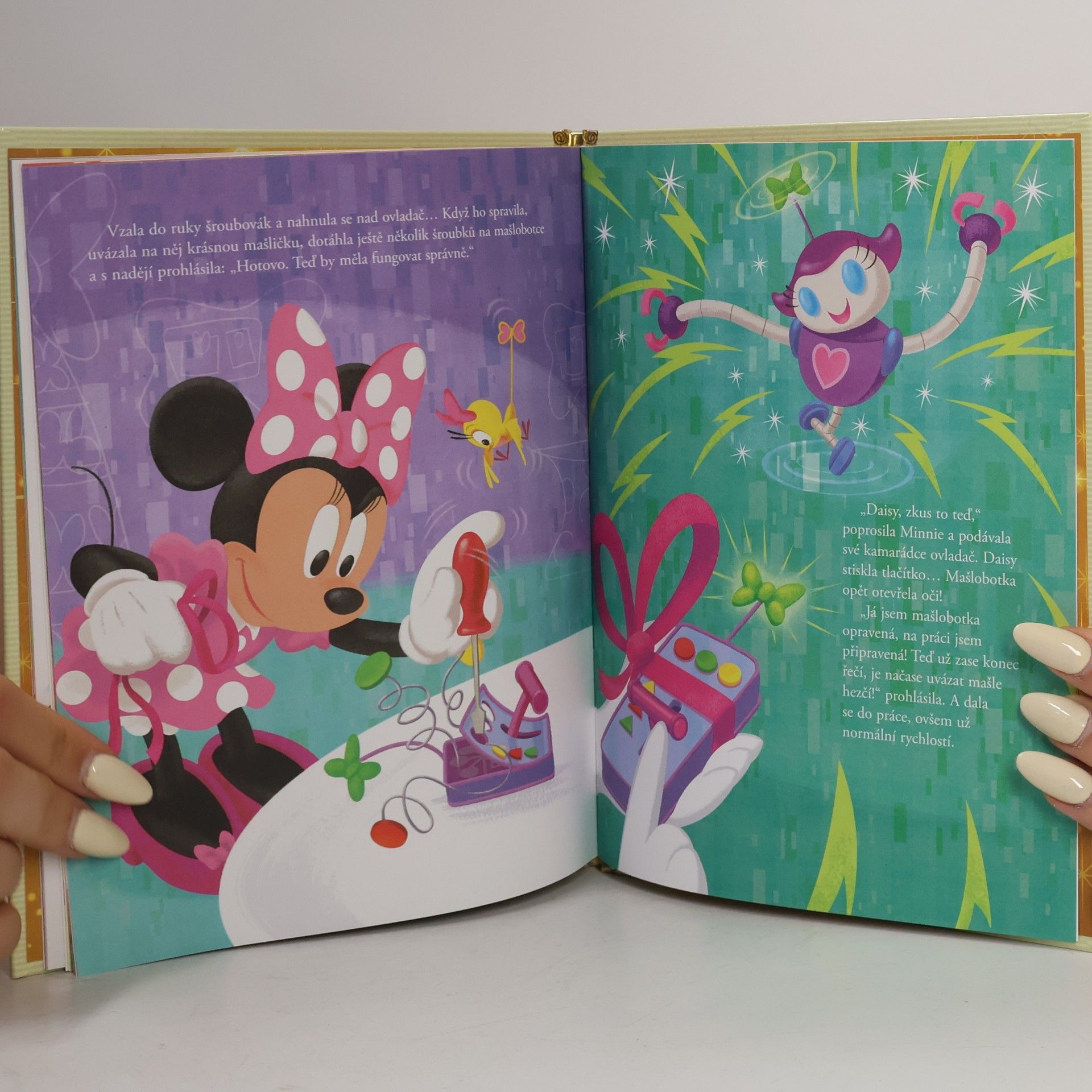 Kolektiv autorů Zlatá sbírka pohádek 22. Minnie Mouse a mašlobotka