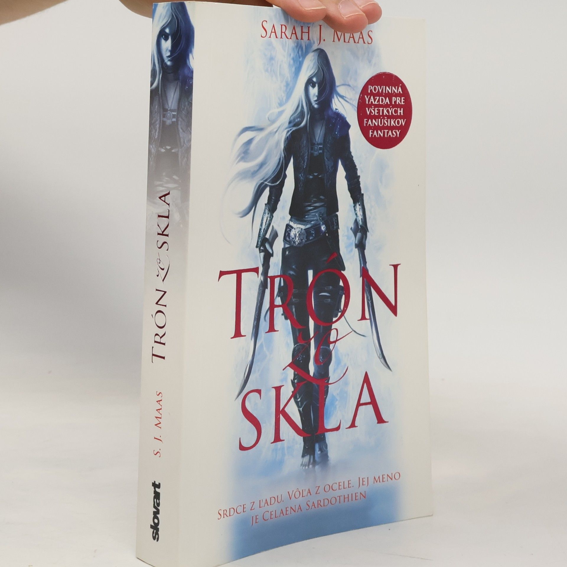 Sarah J. Maas Trón zo skla