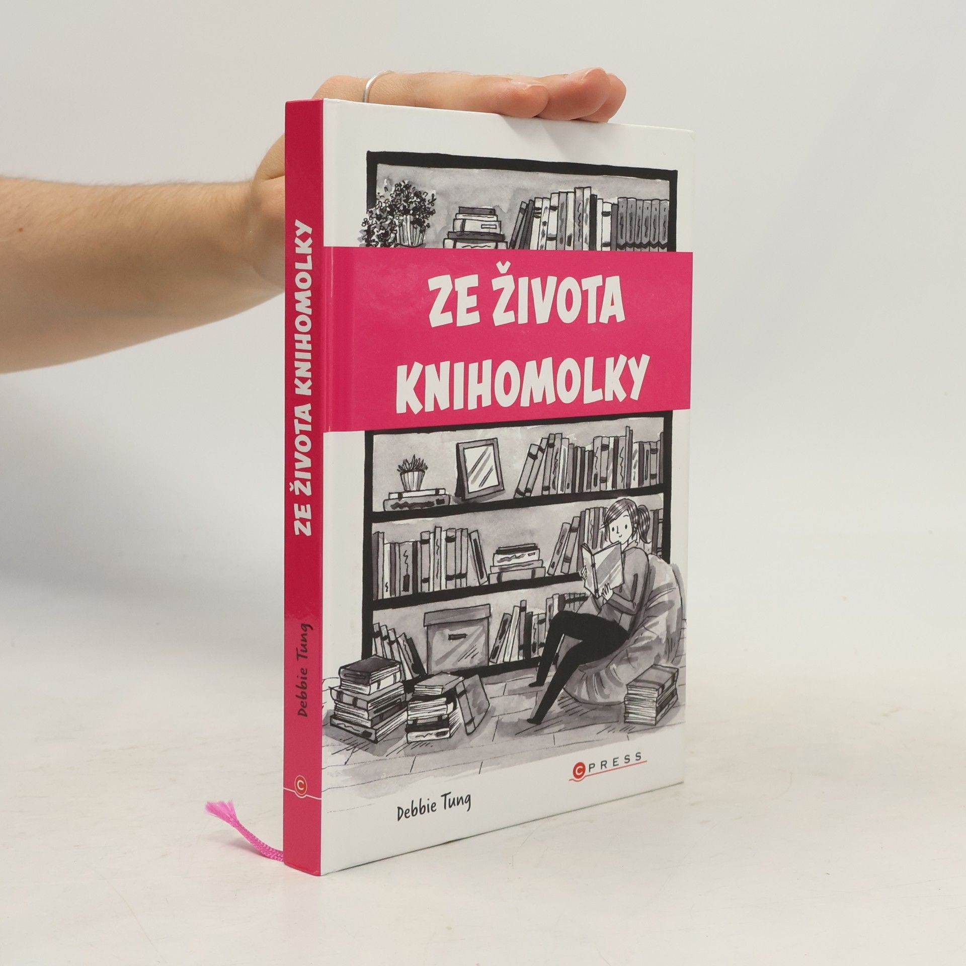 Debbie Tung Ze života knihomolky