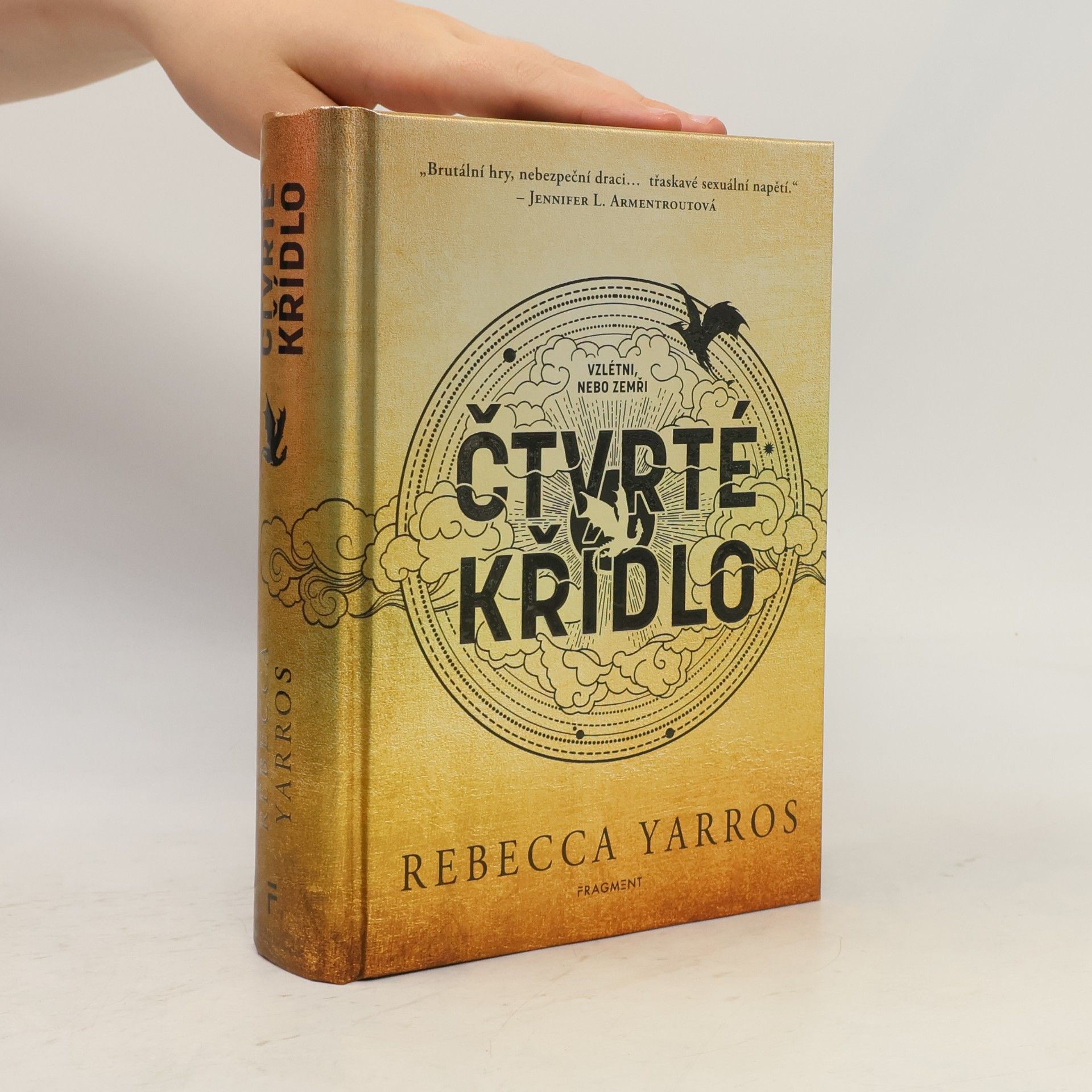 Rebecca Yarros Čtvrté křídlo