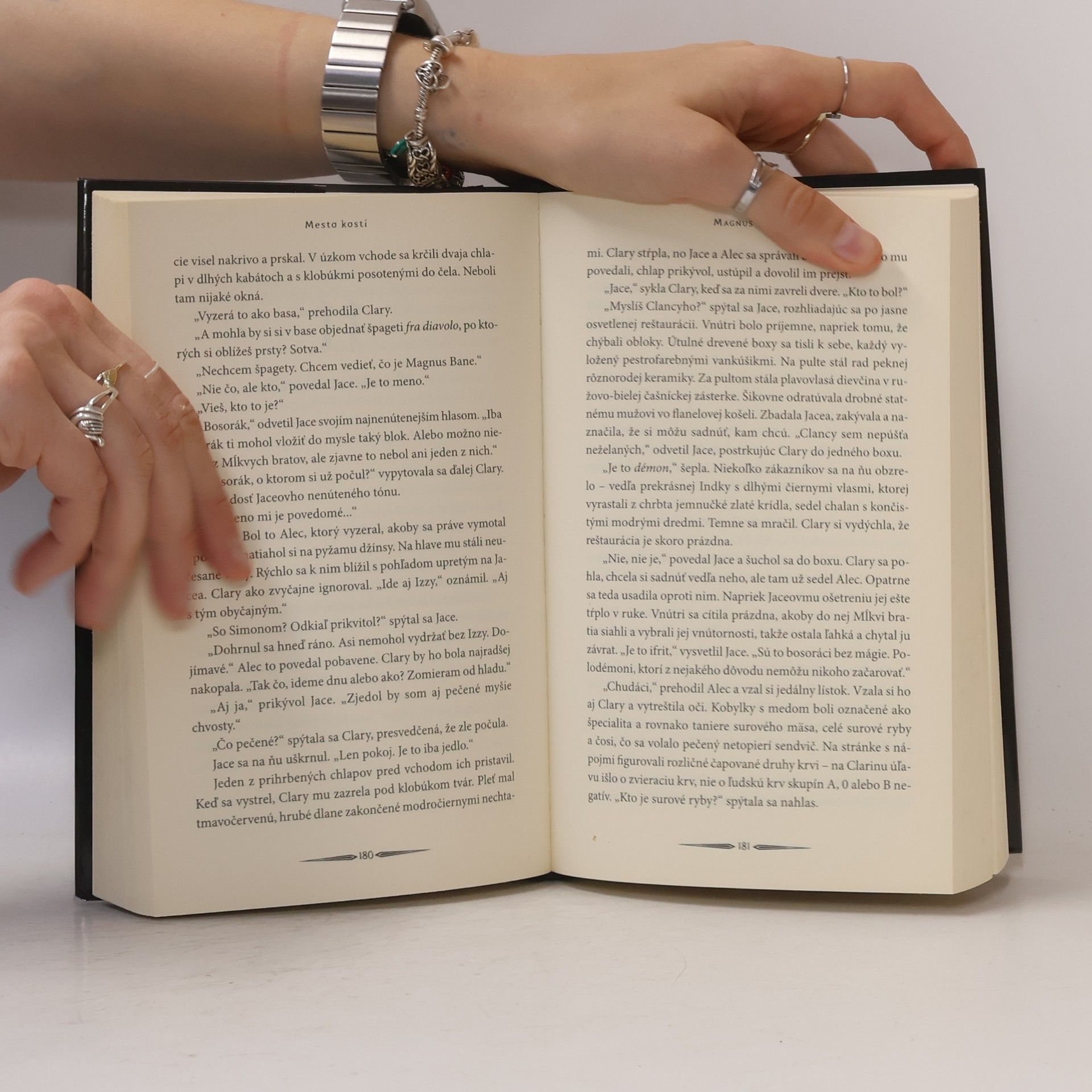 Cassandra Clare Mesto kostí