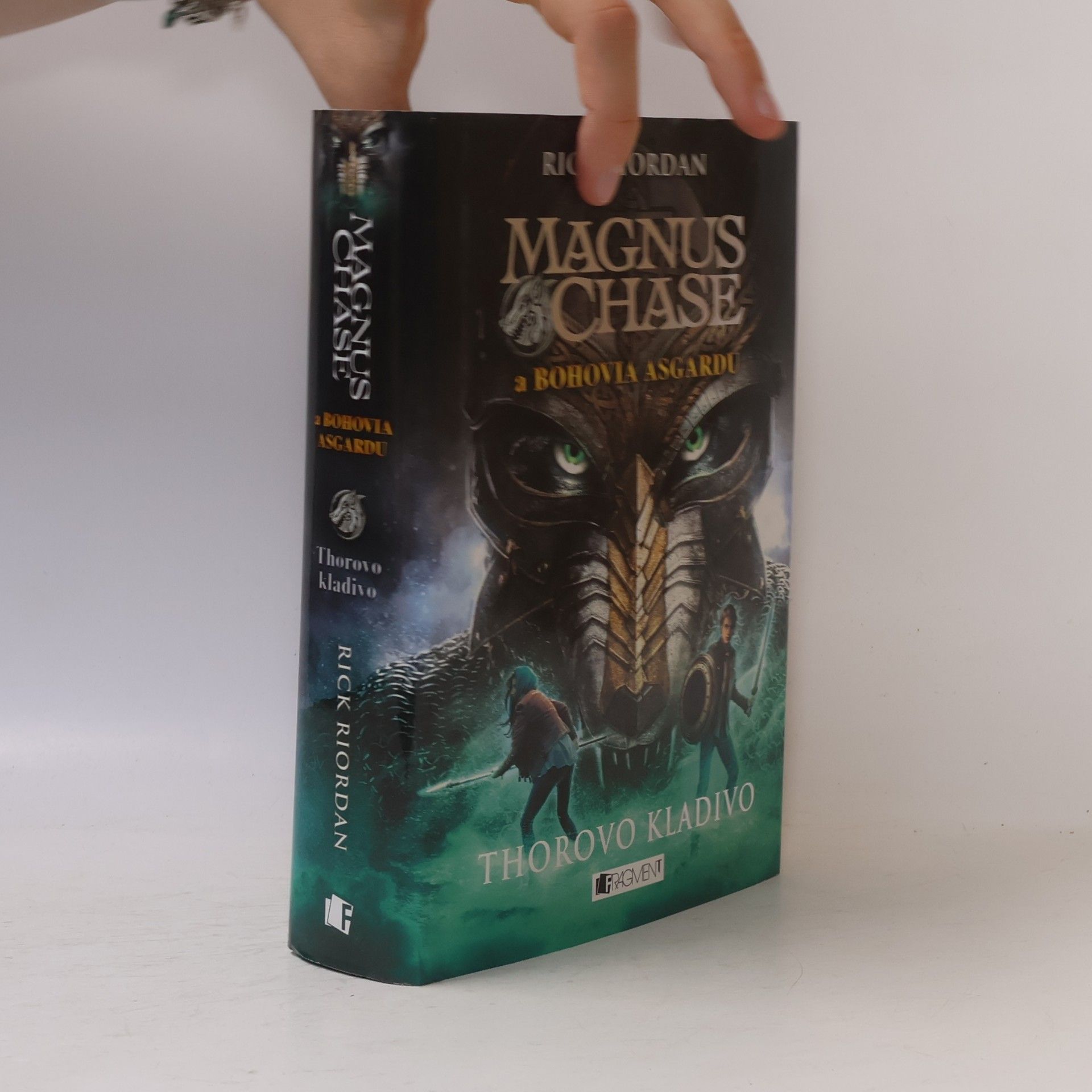 Rick Riordan Magnus Chase a bohové Ásgardu - Thorovo kladivo