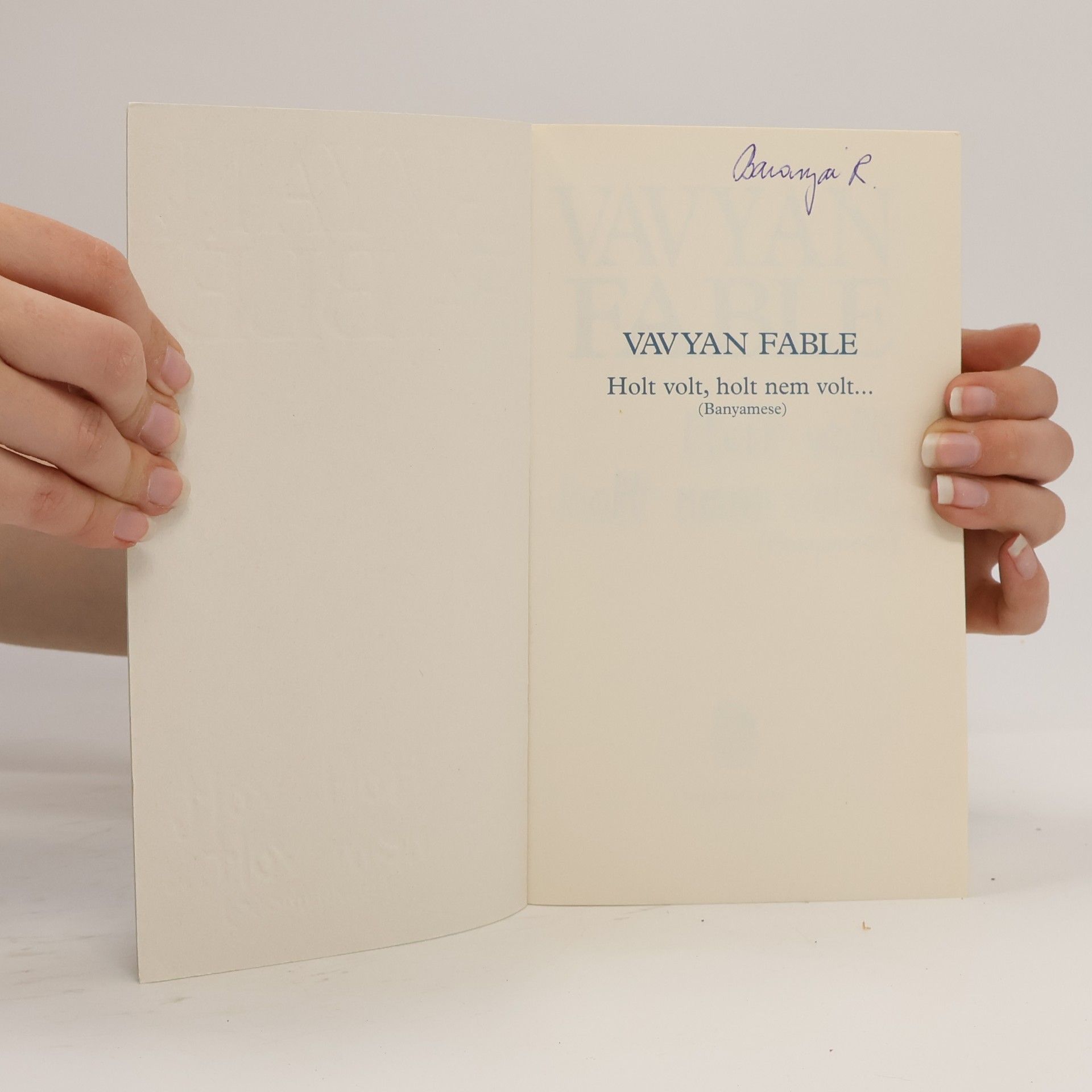 Éva Molnár Vav Yan Fable