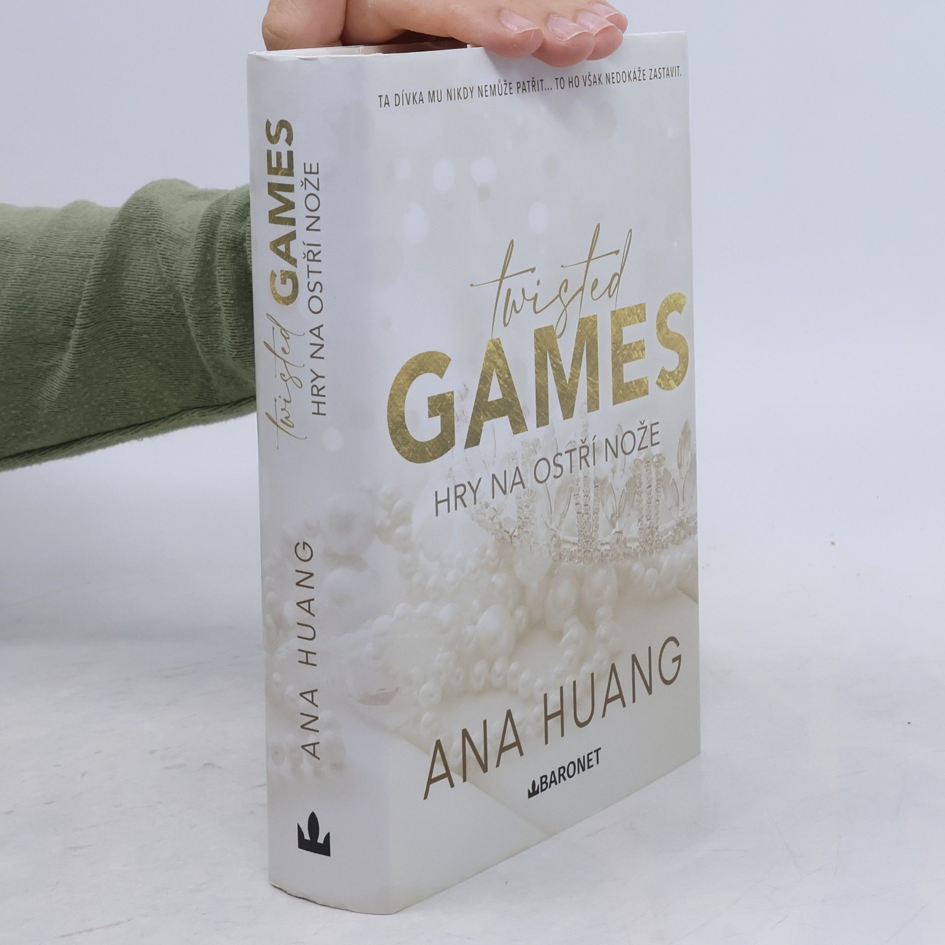 Ana Huang Twisted games. Hry na ostří nože