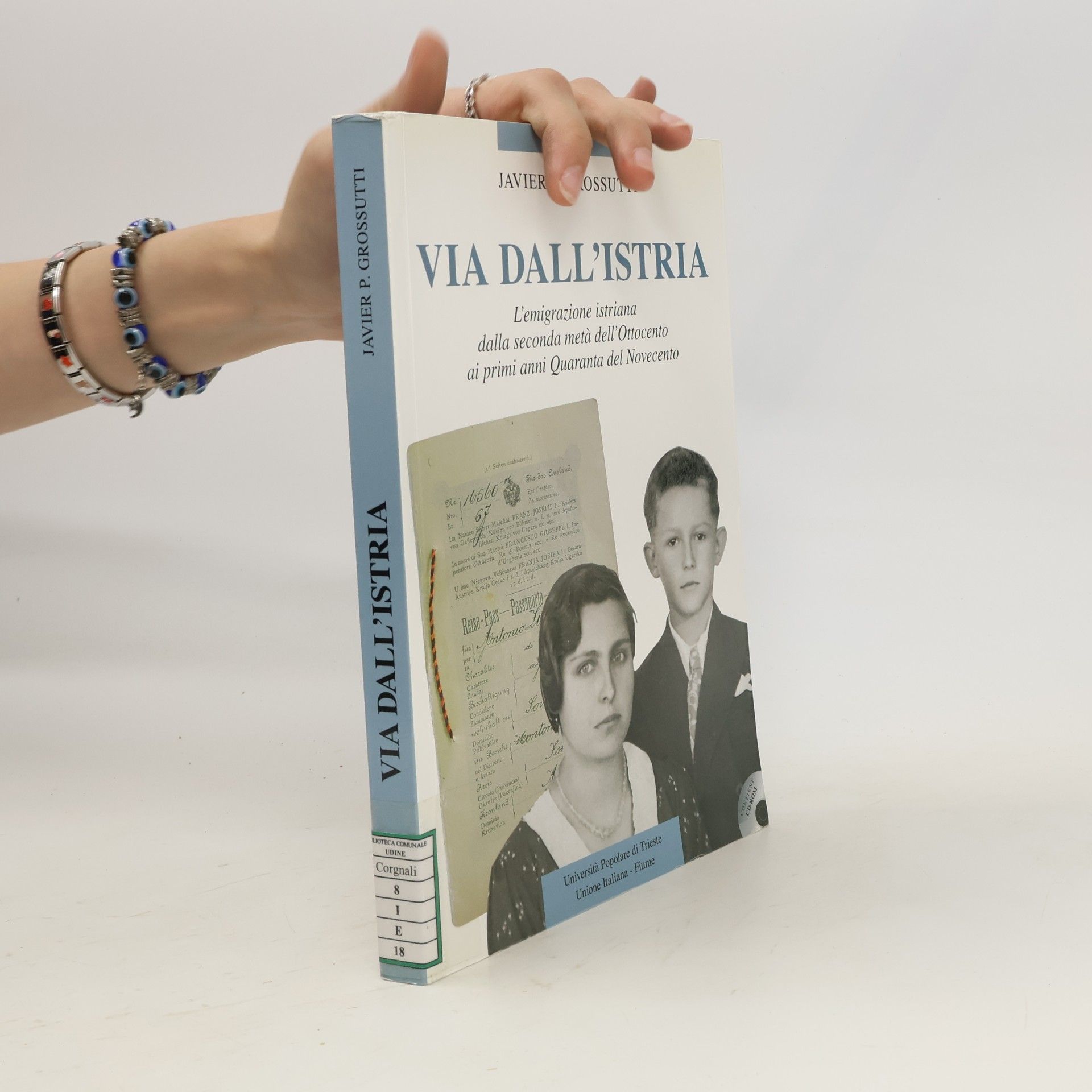 Javier Grossutti Via dall'Istria