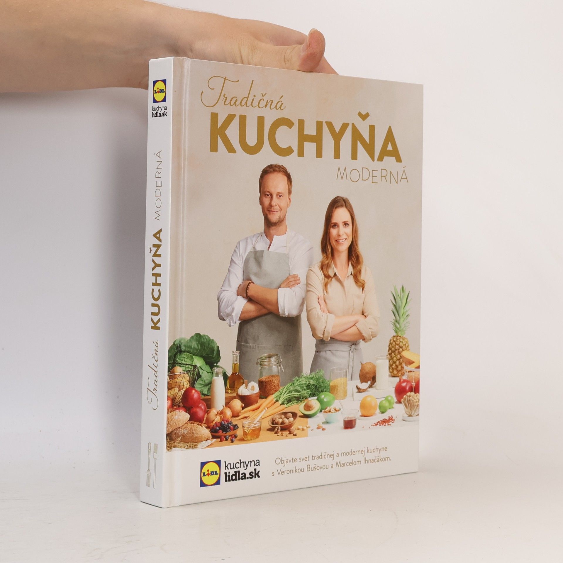 Veronika Bušová Tradičná kuchyňa moderná