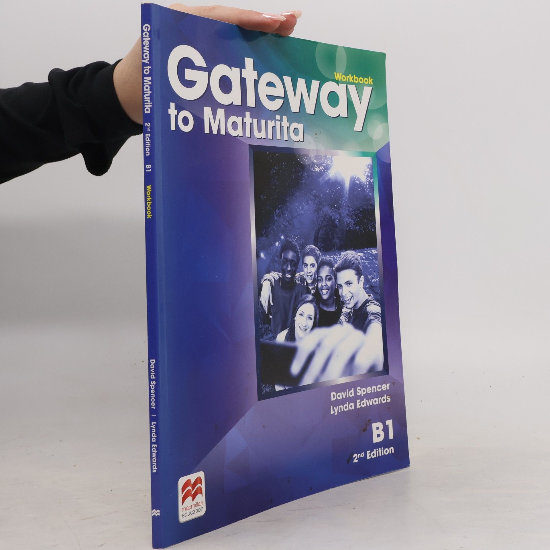 Lynda Edwards Gateway to Maturita B1. Workbook