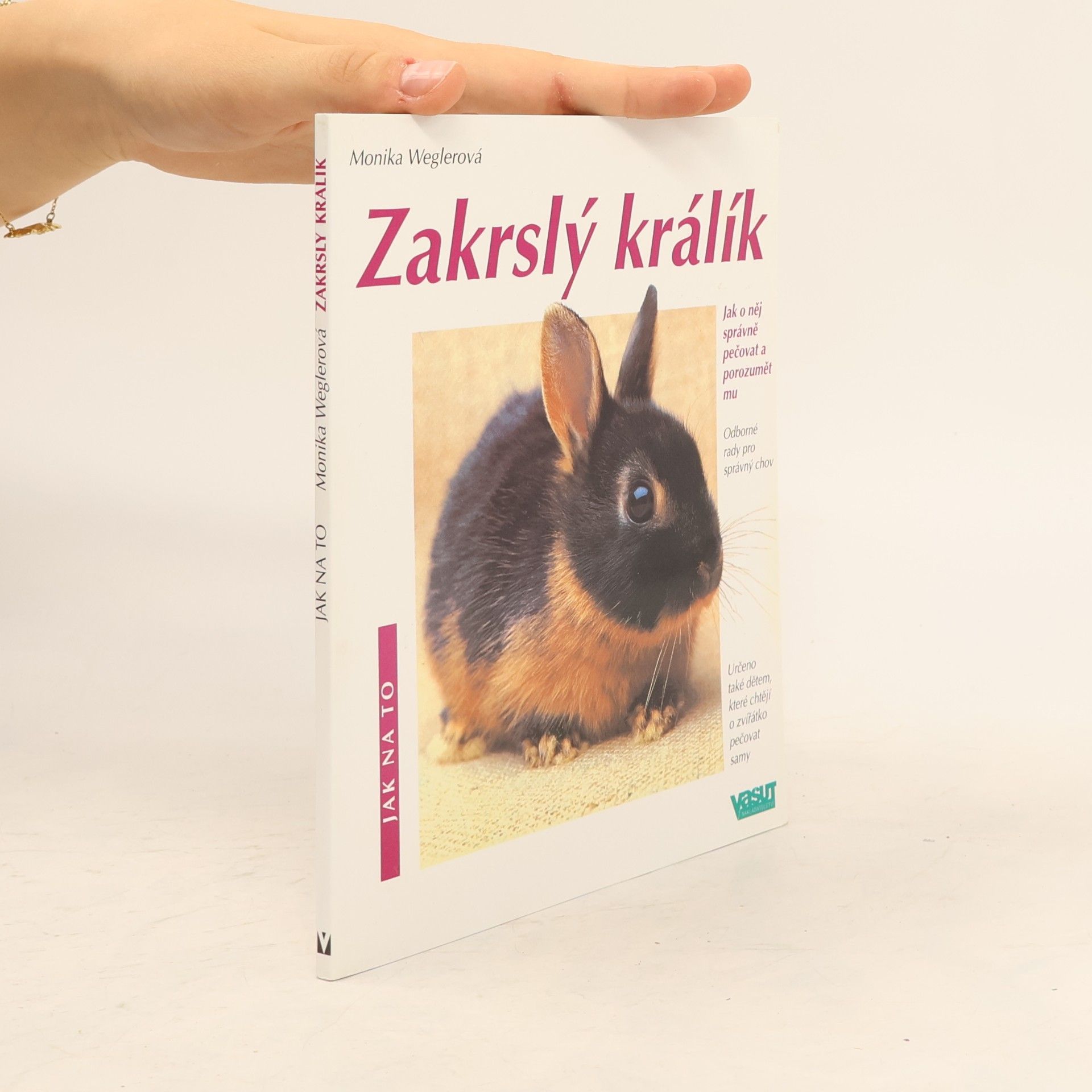 Monika Wegler Zakrslý králík