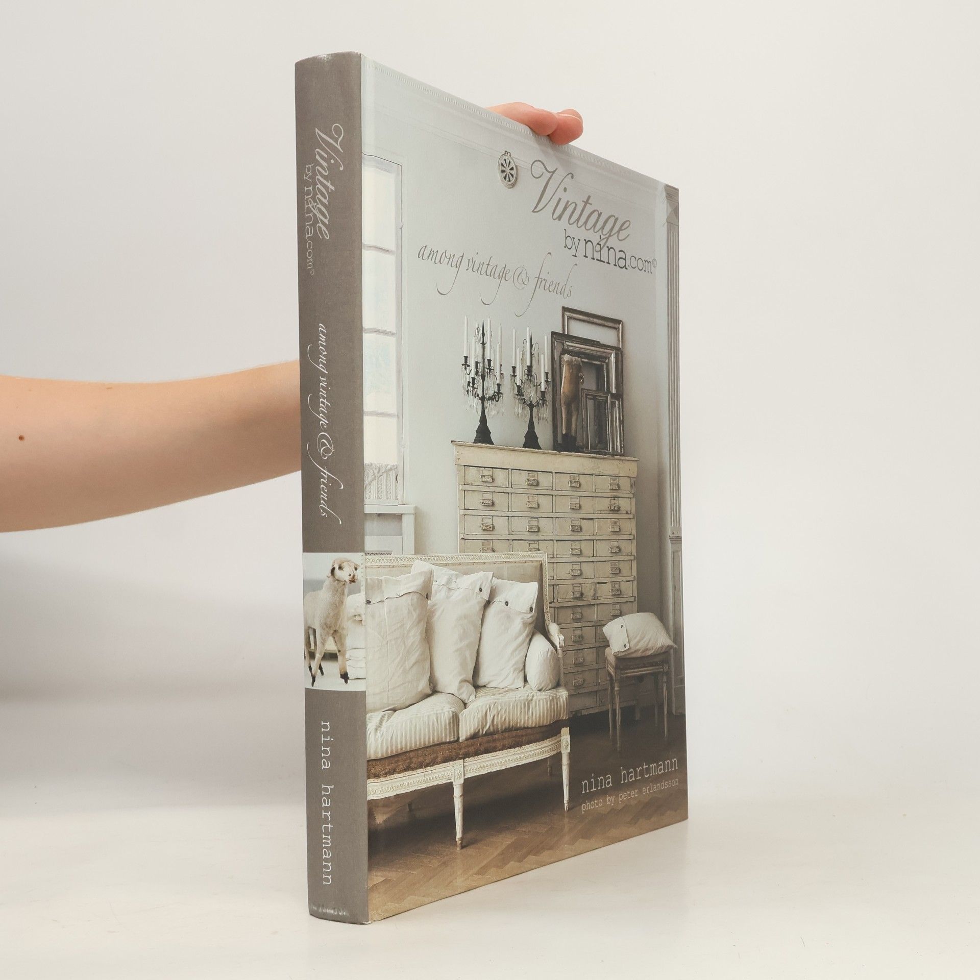 Vintage by Nina: Among Vintage and Friends