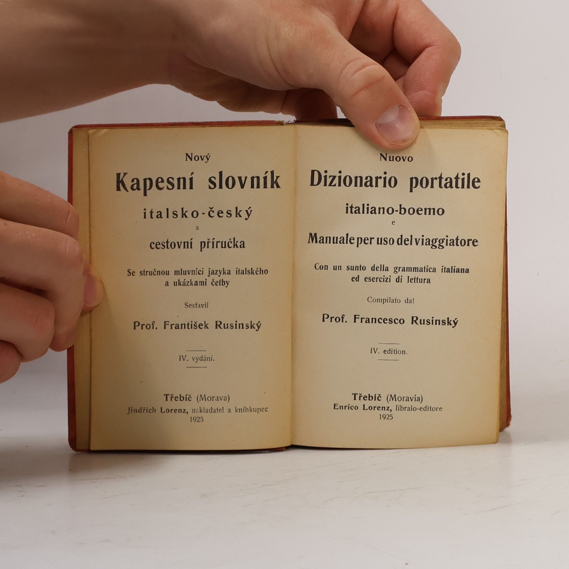 František Rusinký Nový kapesní slovník italsko-český a česko-italský kapesní a cestovní příručka
