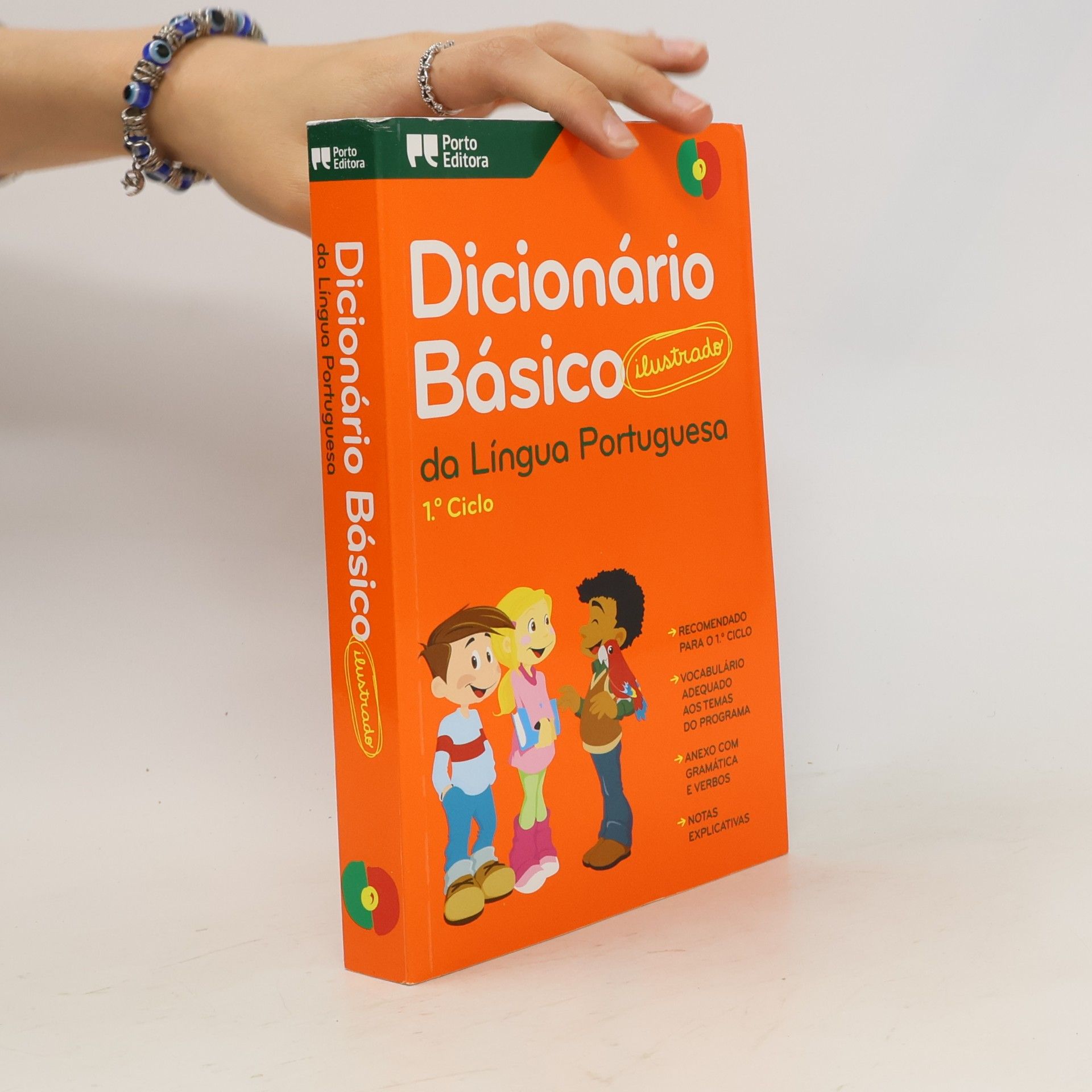Dicionário Básico Ilustrado da Língua Portuguesa