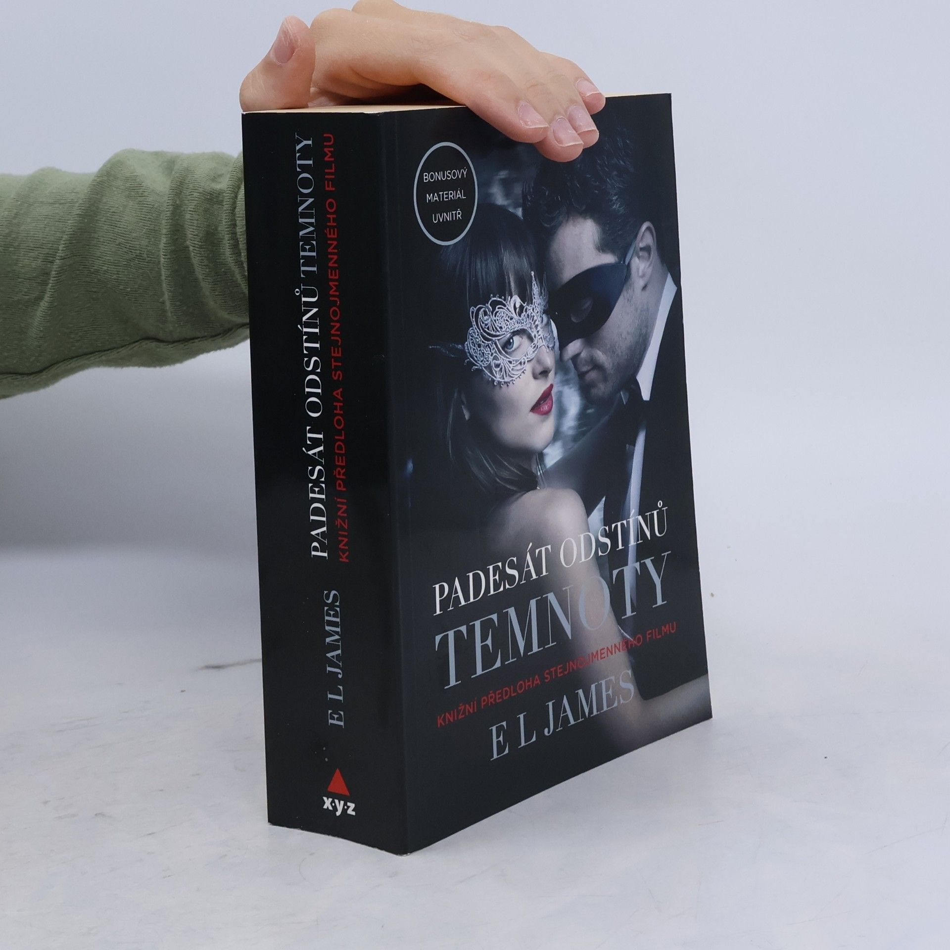 E. L. James Padesát odstínů temnoty